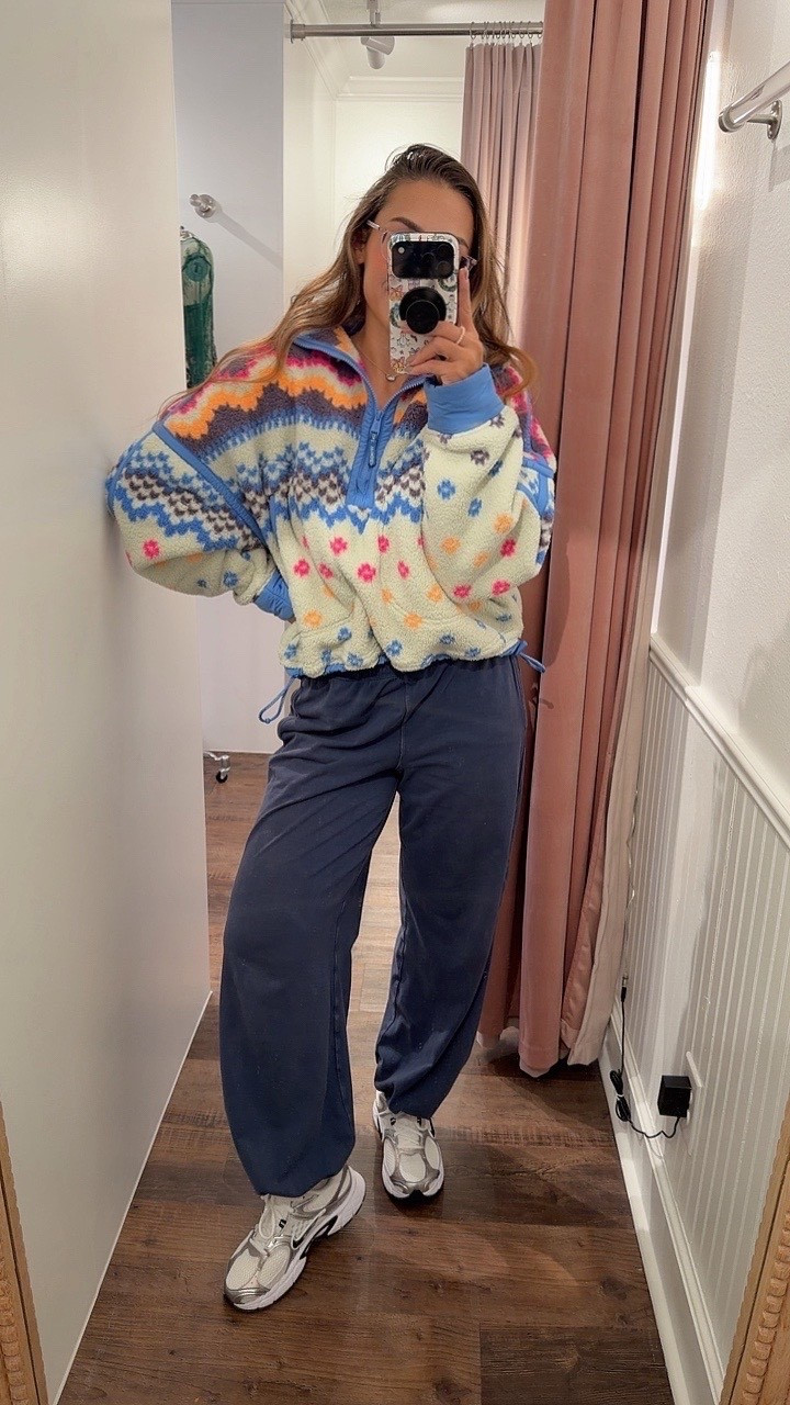 So comfy and cozy! I wore this to work and got so many compliments! Linked below 👇🏽

#LTKootd #LTKGiftGuide #LTKdayinmylife