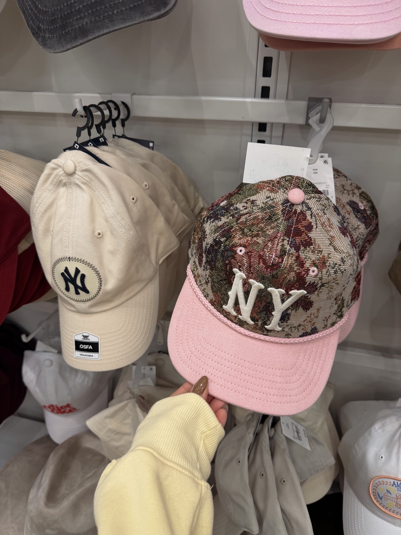 I can’t get over this hat

#LTKgrwm #LTKdayinmylife #LTKmomlife