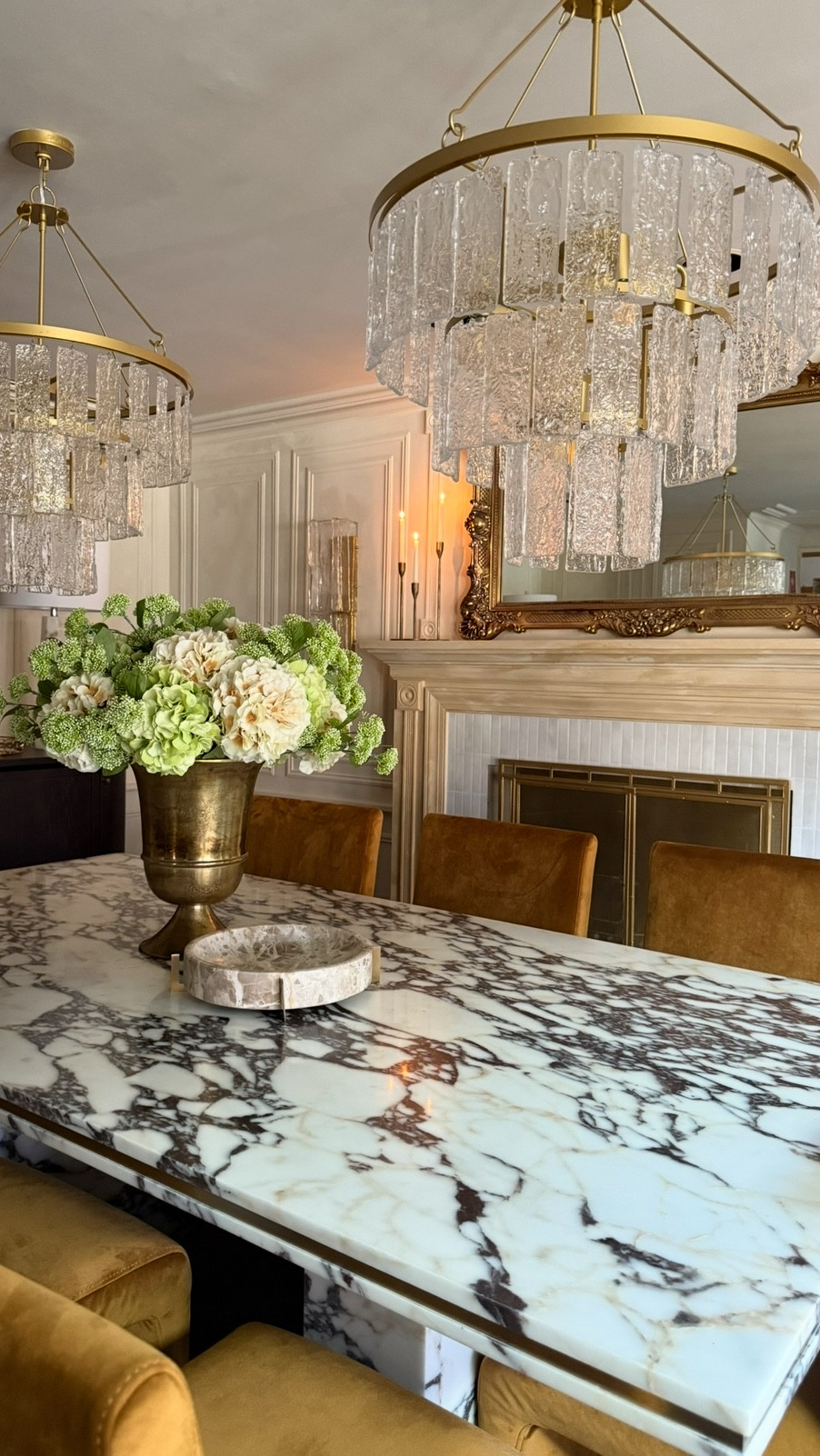 Dining room glow-up ✨
Elara Dining Chairs + Vanta Dining Table from @zgallerie completely transformed this space.

Use code AL05 for an extra 5% off
Join Z Gallerie VIP for an additional 15%+ off (especially worth it for larger pieces)

Shop the full dining set via LTK 👇

#Zgallerie #MyZGallerie #ZGCollab #LuxuryDining #DiningRoomDesign #ModernLuxury #LTKFinds

#LTKHome