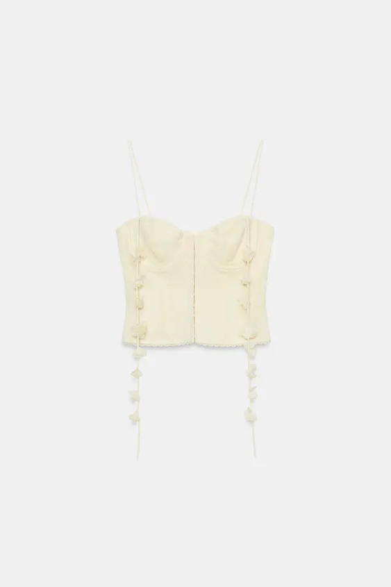 Model height: 178 cmSweetheart neckline top with thin straps. Featuring defined seam detailing, f... | Zara NL