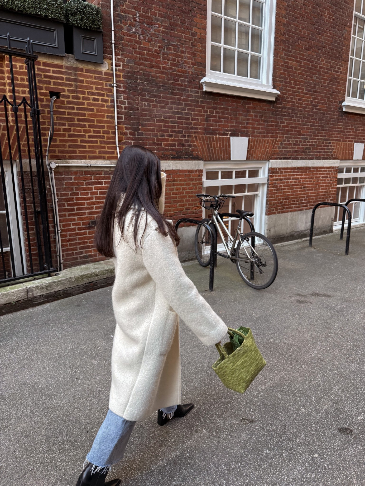 outfit details! adding a touch of spring to my chilly weather outfits! 