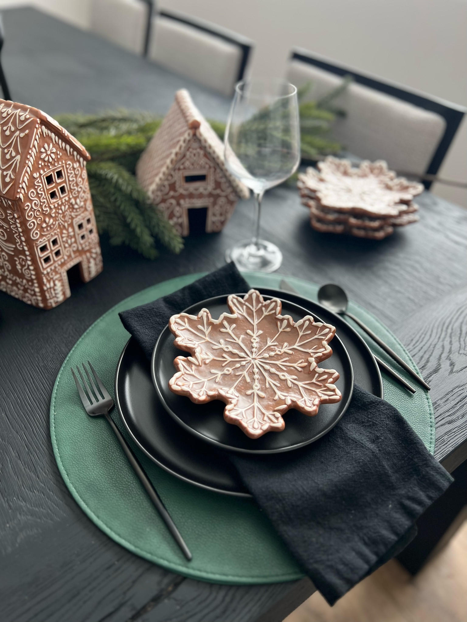 Grown-up Gingerbread Christmas! Snowflake plates, gingerbread tablescape 

#LTKSeasonal #LTKHoliday #LTKhome