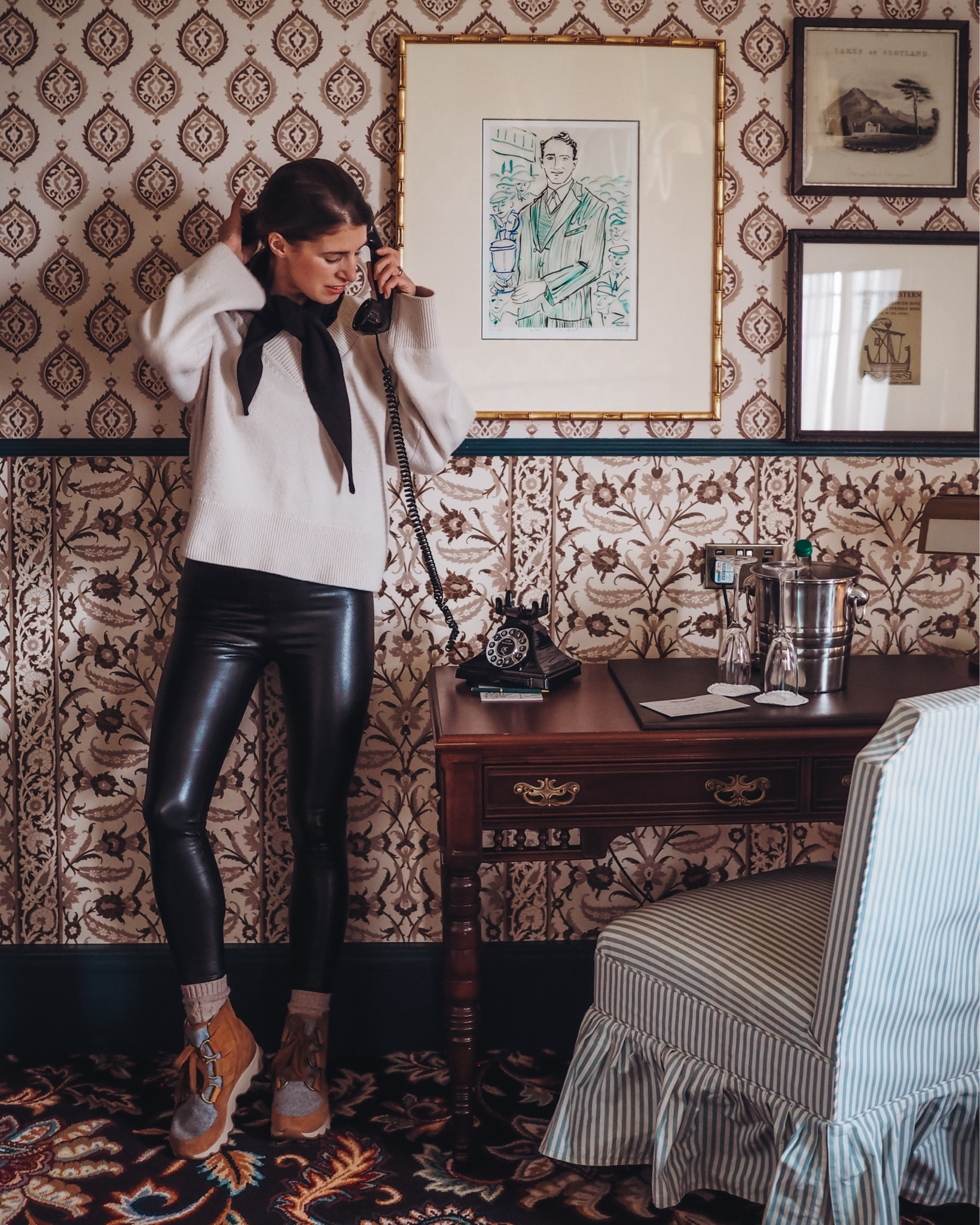 Classic forever favs

Wearing size small in the leggings and the knit (which is on sale)



#LTKwinter #LTKuk