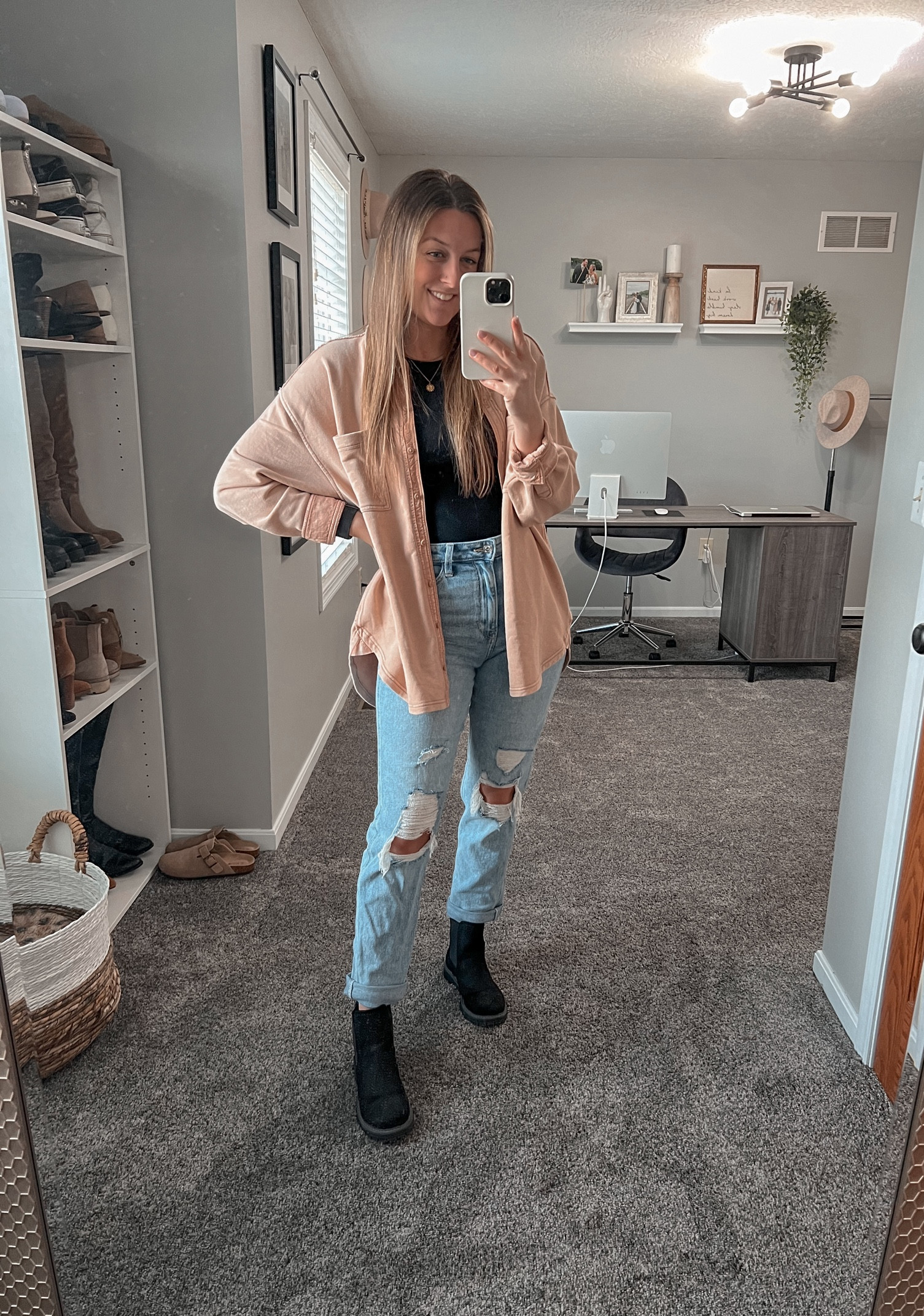 Casual lunch outfit 🫶🏼

Tank: wearing a L (runs TTS)
Shirt: wearing a L (runs TTS)
Jeans: runs TTS 
Boots (linked similar option) 



#LTKsalealert #LTKfindsunder100 #LTKstyletip