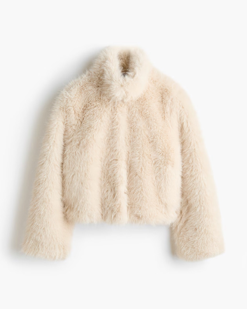 Cream faux fur jacket

#LTKSeasonal