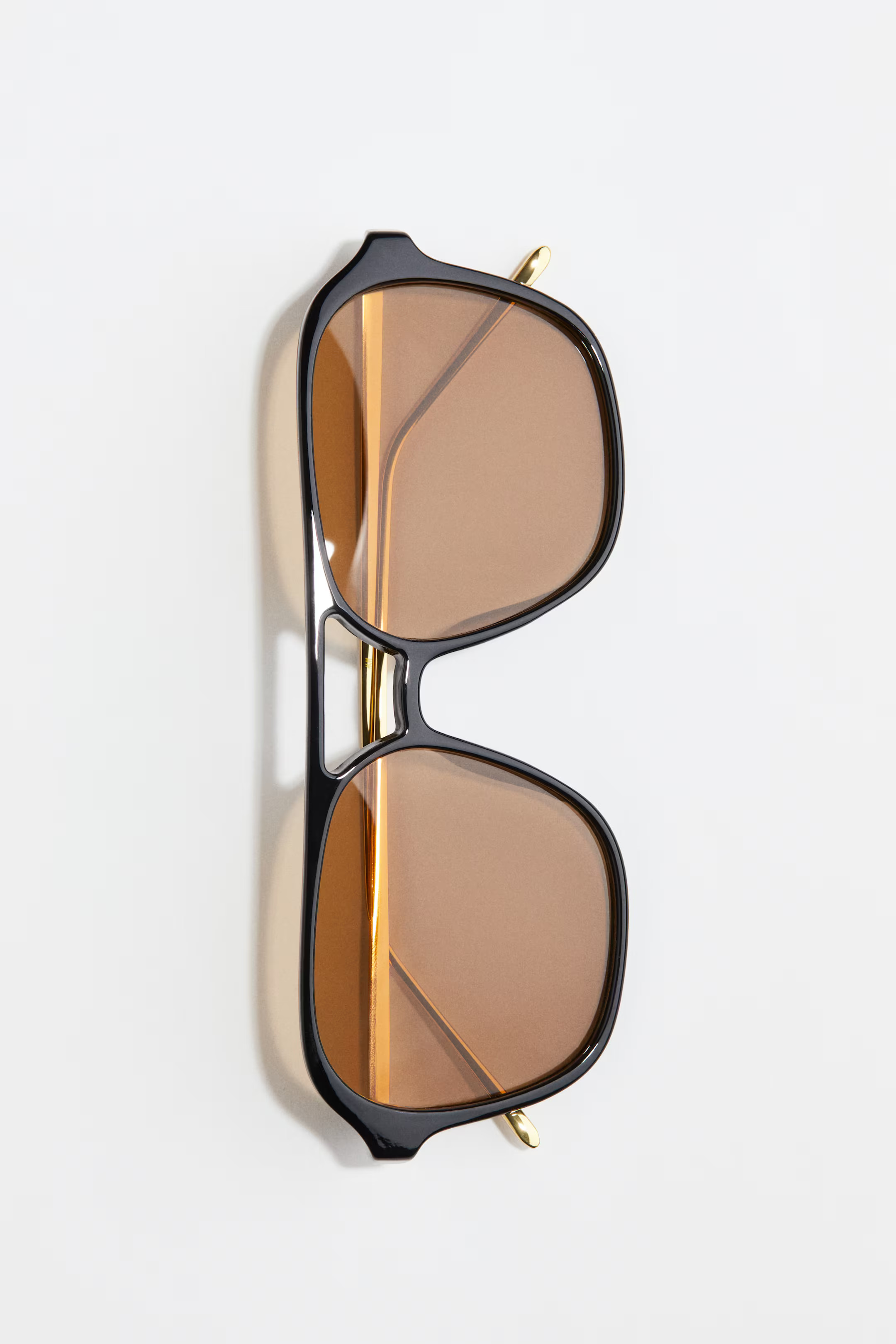 Polarised sunglasses | H&M (UK, MY, IN, SG, PH, TW, HK)
