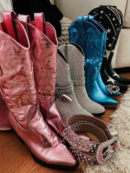 Ready for summer concert season 🎶

#boots #cowboyboots #summerconcert #countryconcert #nashvillestyle #laneboots #mumu #amazon #dolcevita #bachelorette

#LTKshoecrush #LTKstyletip #LTKSeasonal