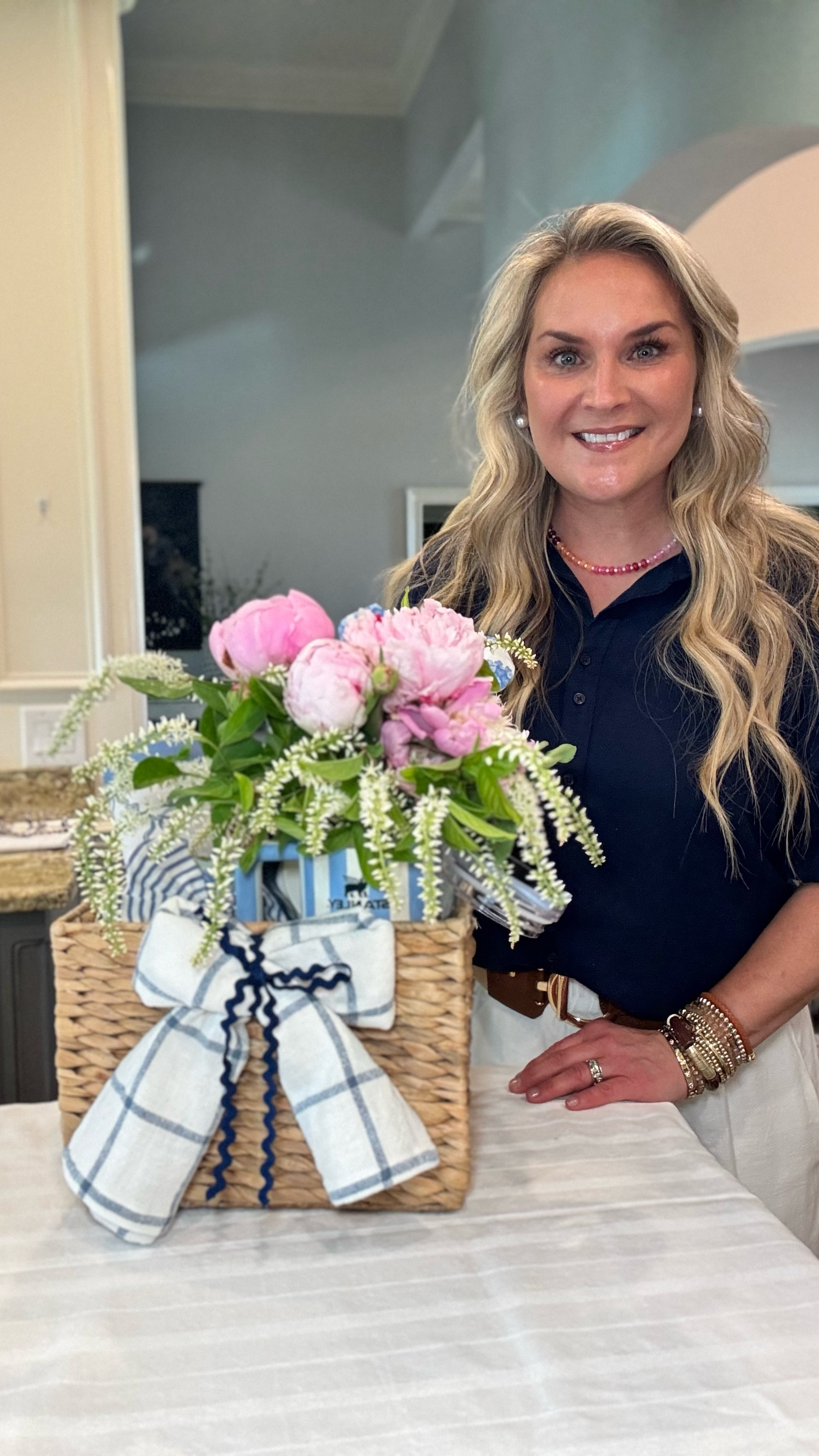 Mother’s Day made beyond beautiful with the cutest  gift basket combo!

I styled this with:

	•	Hydrangea appetizer plates (perfect for brunch bites or boujee snacks!)

	•	A reversible egg tray/charcuterie 
board from @shopmarysquare with interchangeable bows (YES, it flips, y’all!)

       •       The sweetest bow placemats 

	•	A scalloped candle that smells like heaven

	•	And of course, a striped Stanley blooming with fresh peonies for that wow factor!

Wrapped it all up with a hand towel made into a bow (because the details always matter)!

Whether you’re gifting your mama, your bestie, or yourself (no judgment!), this basket is giving love, style, and a whole lotta thoughtfulness.

Would you gift this or keep it for yourself? Tell me below!

#MothersDayGiftIdeas #StyledByBrantley #SouthernHostessVibes #GiftBasketGoals #PreppyHomeStyle #EntertainingInStyle #MarySquareLove #StyleWithMe #PeonySeason #BowsAndBlooms #GiftGuideForHer #mothersdaygifts #mothersdaygiftideas 

#LTKParties #LTKHome #LTKOver40