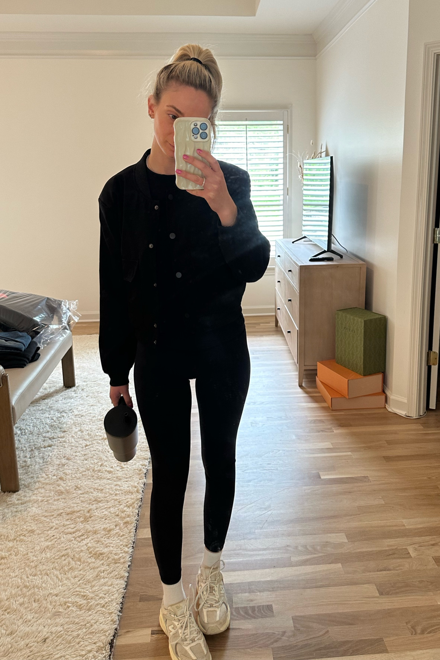 I never buy clothes from Amazon but I got influenced and I’m obsessed! 

#LTKstyletip #LTKhome #LTKfindsunder50