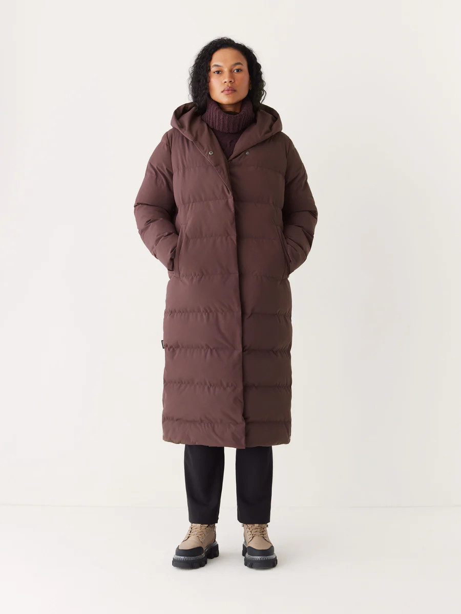 The Highland Long Puffer Coat in Burgundy | Frank And Oak