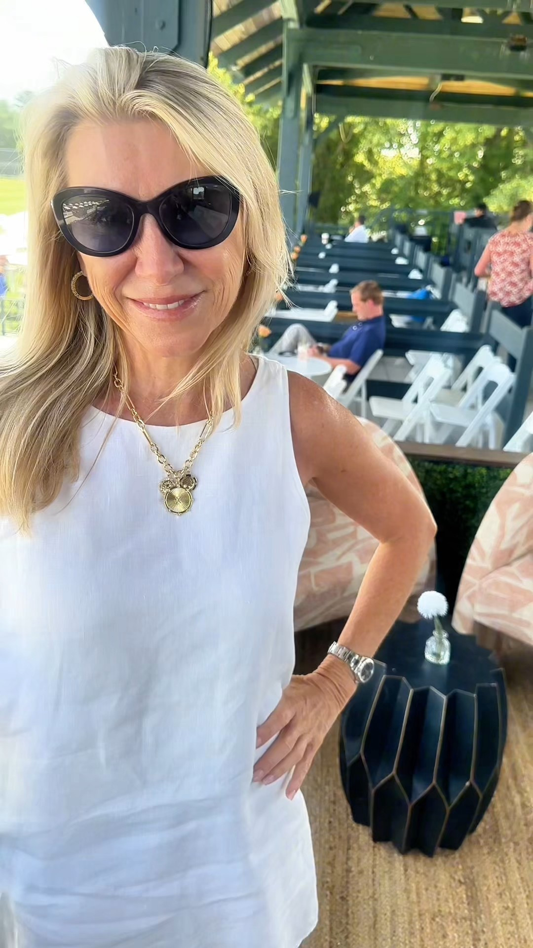 Lots of people are telling me that their beauty secret is red light therapy. This woman uses red light panels. 

#LTKBeauty