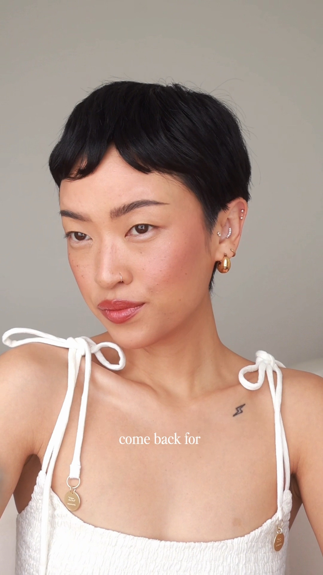 Angel Makeup part 1: the base

makeup tutorial, makeup, Angel makeup, base makeup, beauty, glowy makeup

#LTKgrwm #LTKBeauty