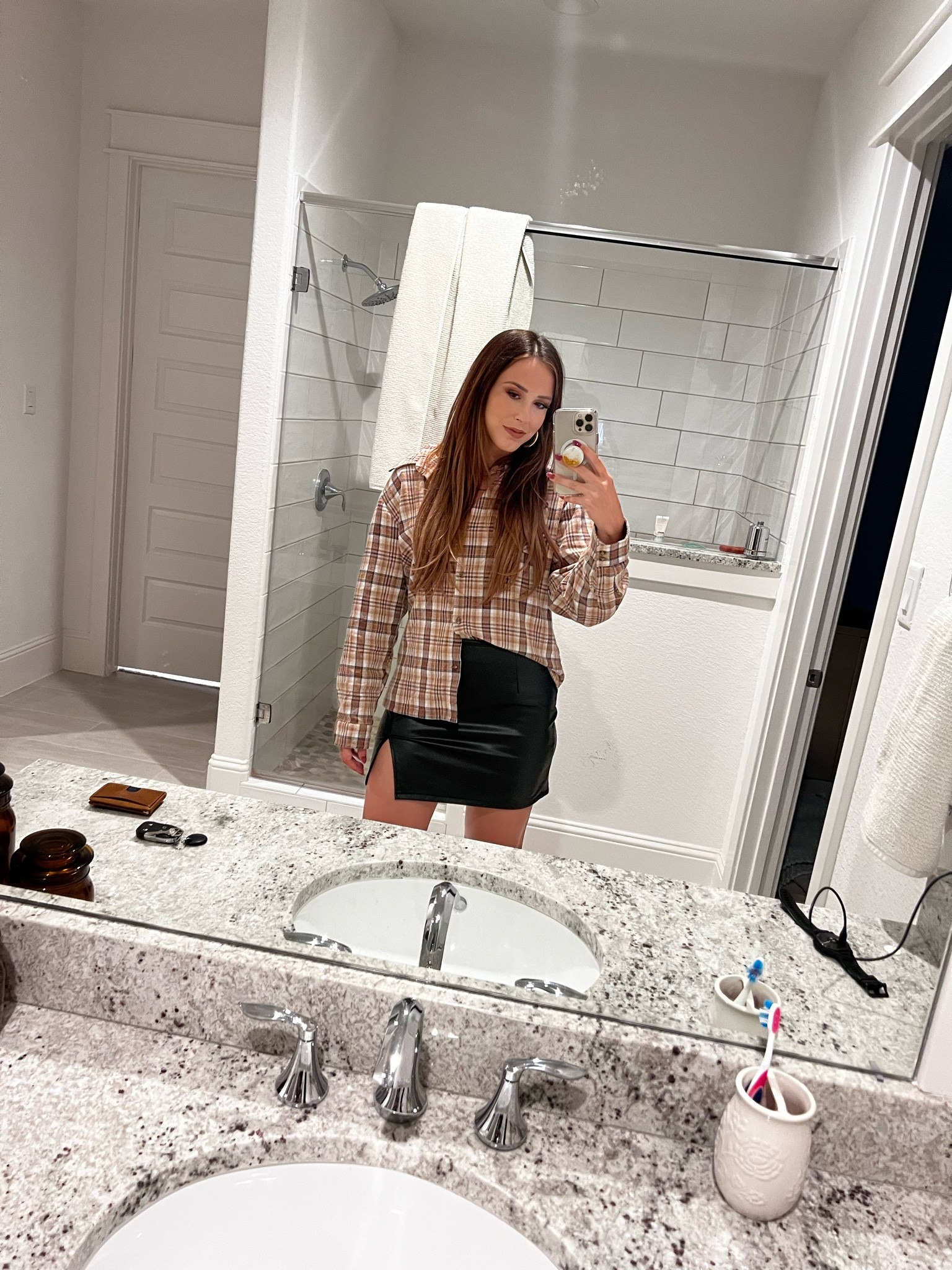 Flannel.
Leather skirt.
Black booties.
Fall.


#LTKunder100 #LTKshoecrush #LTKSeasonal