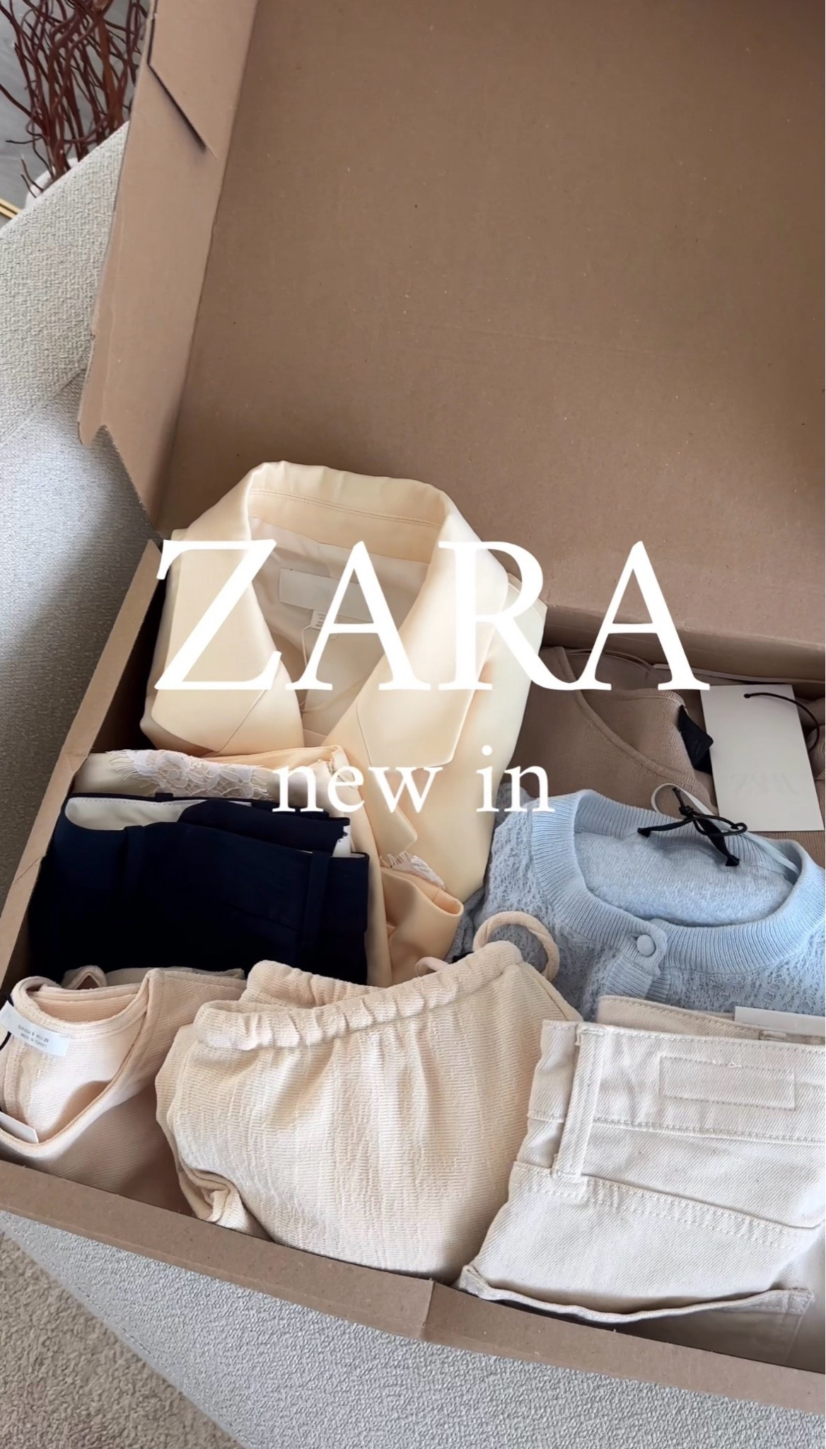 ZARA new in 🤍
Obsessed with the yellow co-ord set and the ecru jeans — perfect for summer 😍

#LTKuk #LTKsummer #LTKeurope