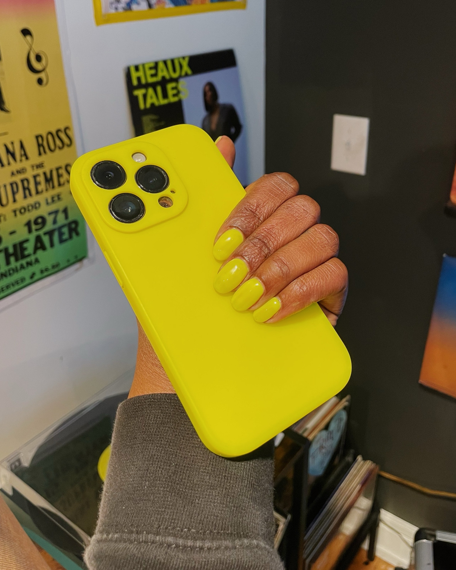 When I tell yall, obsesssed?!
I’m not lying I swear! But I think this color is a good obsession? What you think. 