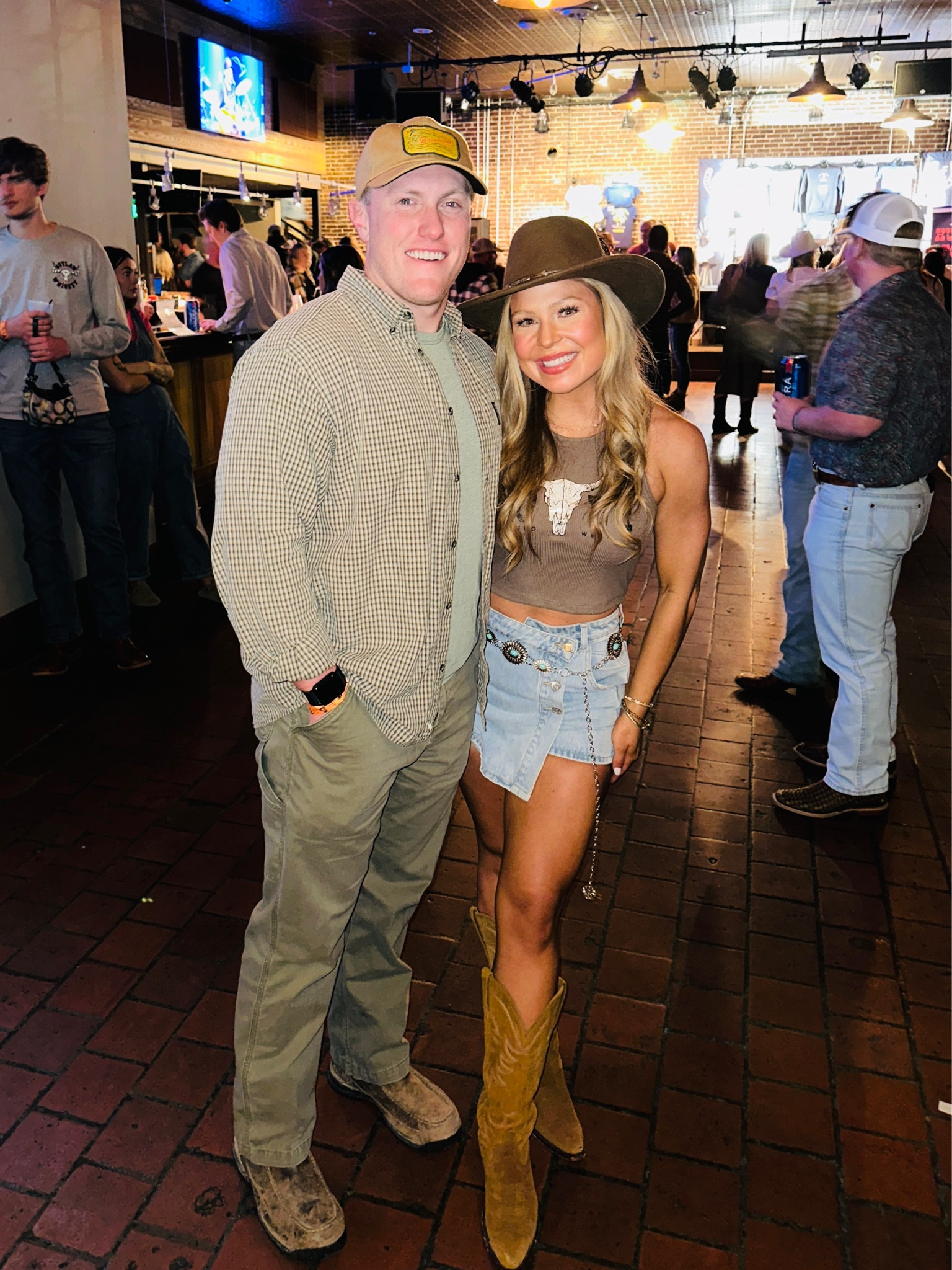 Flatland Calvary concert!!! 🤠

#LTKSeasonal #LTKstyletip