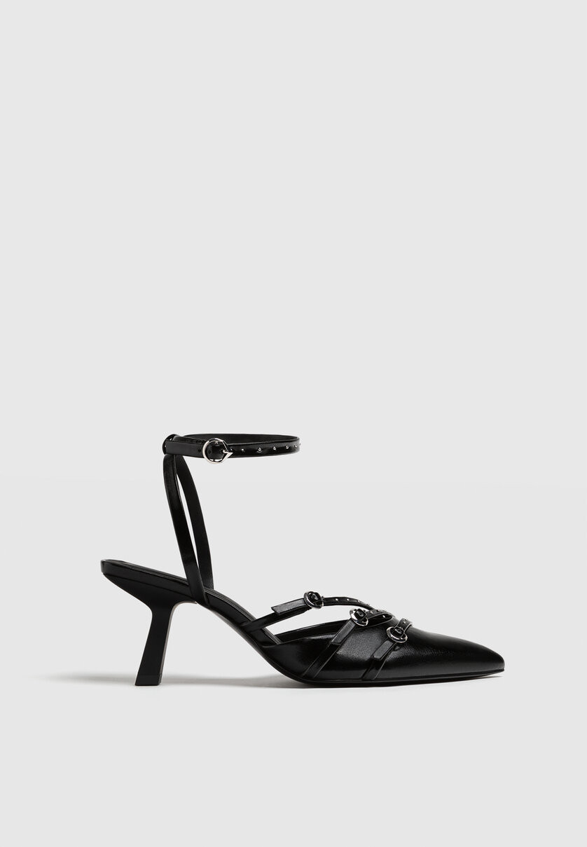 Chaussures à talon noires avec boucle | Stradivarius (FR)