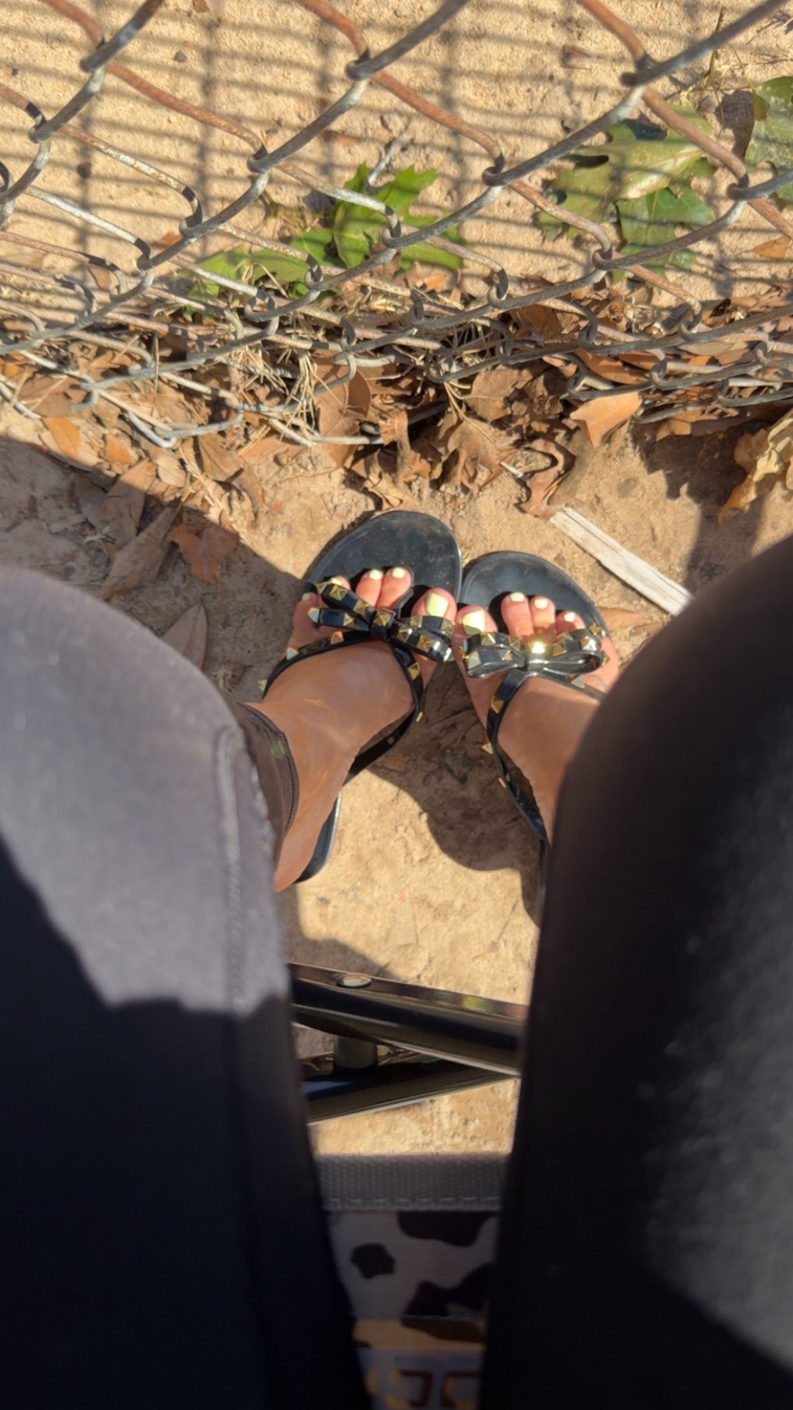 I’ve had these for a decade. Still one of my favorite flip flops & now in so many colors. 😍