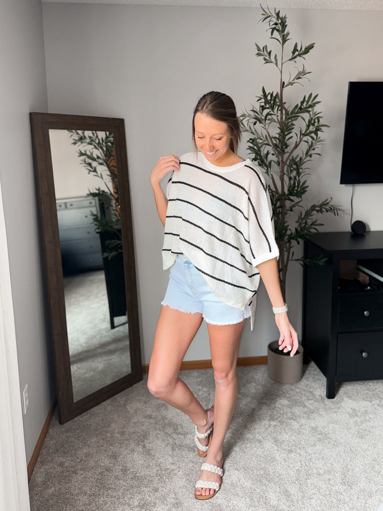 Stripes and denim, the perfect spring combo 🖤🌼 

#LTKU #LTKstyletip #LTKfindsunder50