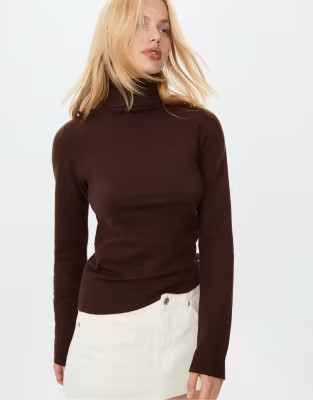 Stradivarius Basic knit turtleneck sweater in brown | ASOS (Global)