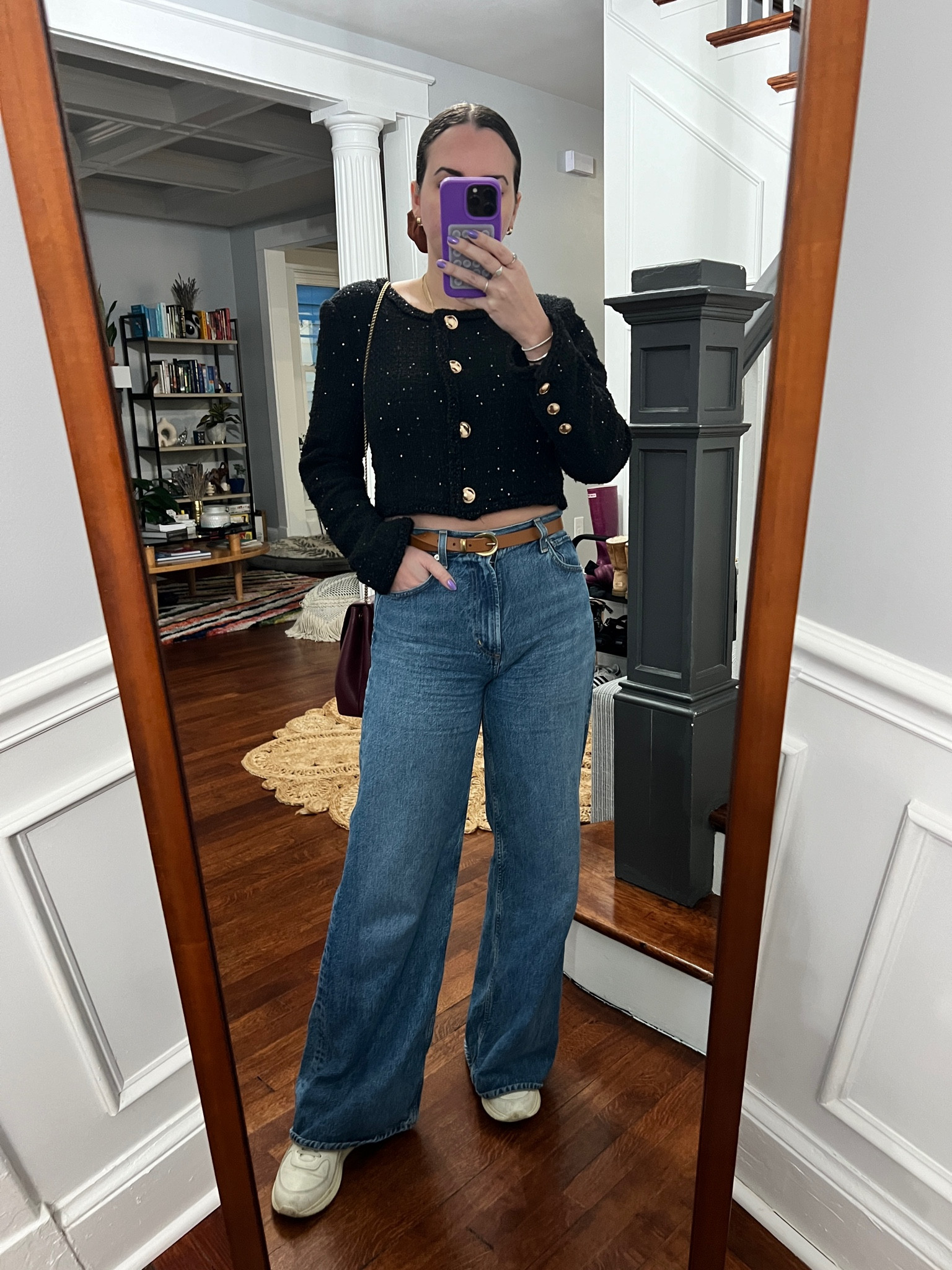 Cropped blazer. Style. Casual outfit. Date night. Wide leg jeans. Black tweed jacket.

#LTKstyletip