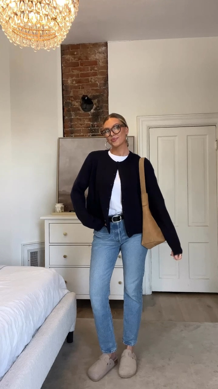 easy and casual fall outfit inspo for everyday🧸

Sizing 👇🏽
cardi - large
tee - medium 
pants - 27


#LTKFallSale #LTKStyleTip #LTKSeasonal