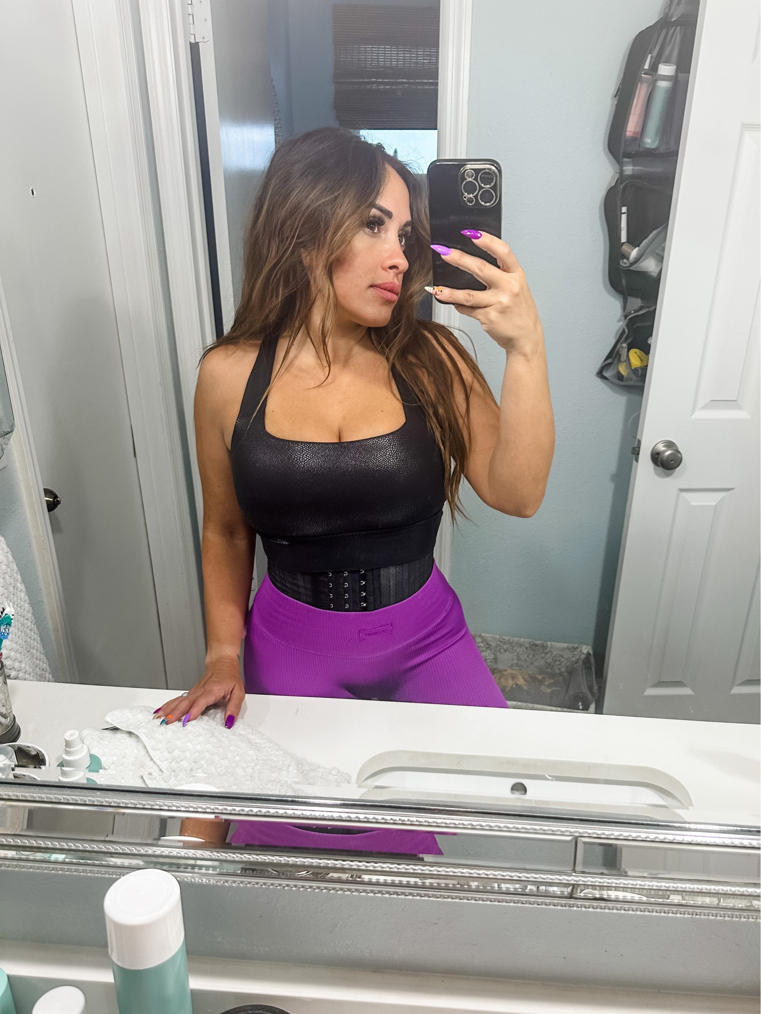 Favorite Waist Trainer'

So being under 5‘2“ and having been pregnant with three large babies has jacked up my back. And then, if I forget to stretch, it really hurts. But I love lifting and this waist trainer gives me the support I need for lower body days. 

#LTKover40 #LTKfitness
