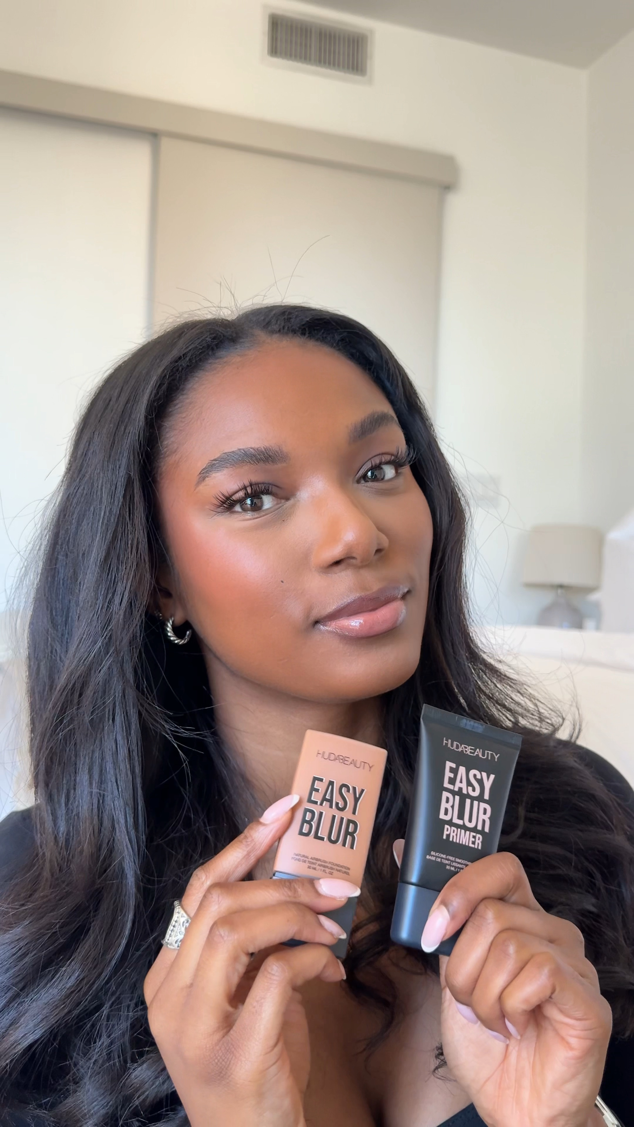 full face of huda beauty 🖤

products:
easy blur primer 
easy blur foundation (peanut butter cup)
blush filter (latte & peach sorbet)
faux filter concealer (crumble & praline)
creamy obsession palette (neutral brown)
easy bake & snatch (cinnamon bun) 
easy bake (cherry blossom cake)
icy nude oh face gloss 
lip contour 2.0 (rich brown)
faux filler gloss (honey)

#LTKBeauty