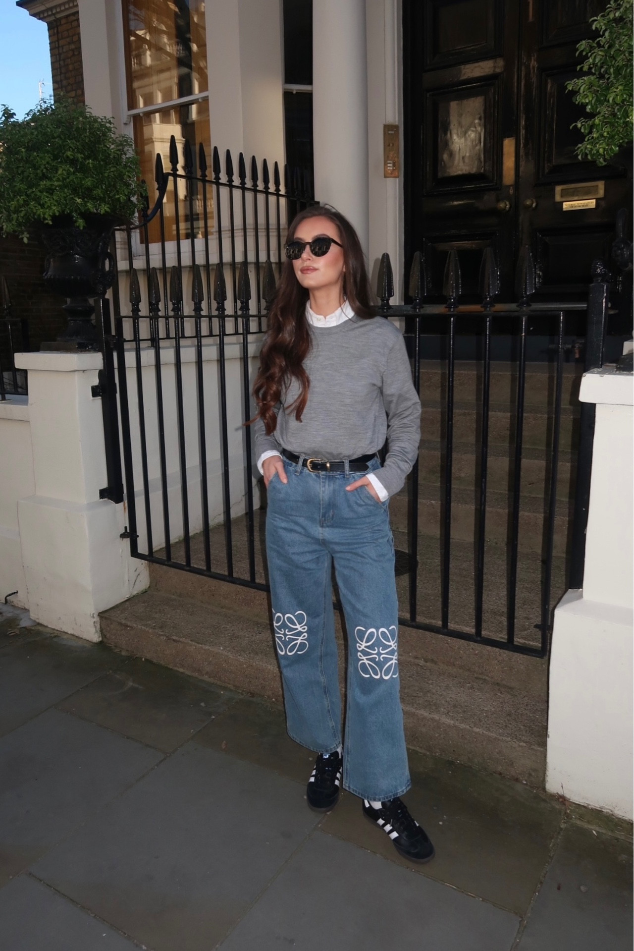 London fall/winter outfit 

Jeans: Loewe 
Jumper: Uniqlo 
Shirt: Ralph Lauren
Melt: Mango 
Trainers: Adidas 

#LTKfindsunder100 #LTKSeasonal #LTKeurope