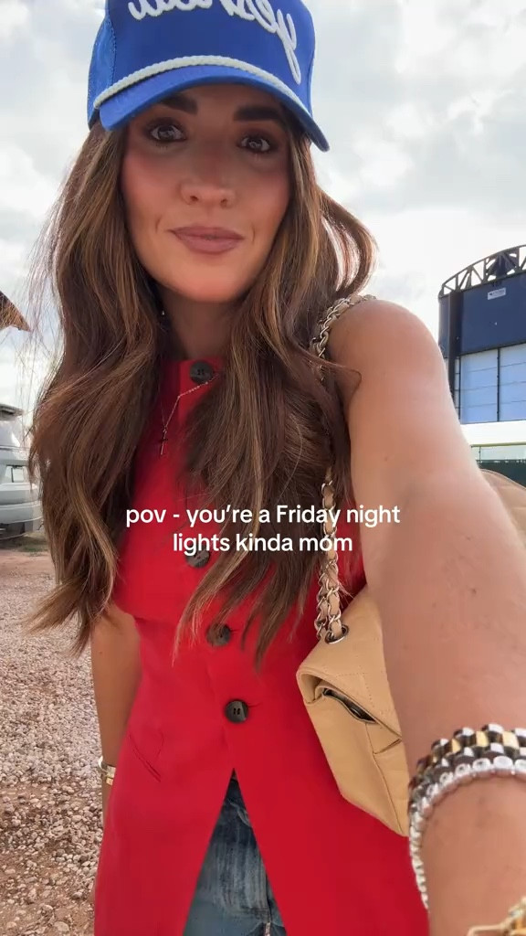 The perfect Mom Game Day Outfit! 

Game Day, Mom Outfit, Fall Fashion, Jeans 

#LTKStyleTip #LTKVideo #LTKFamily