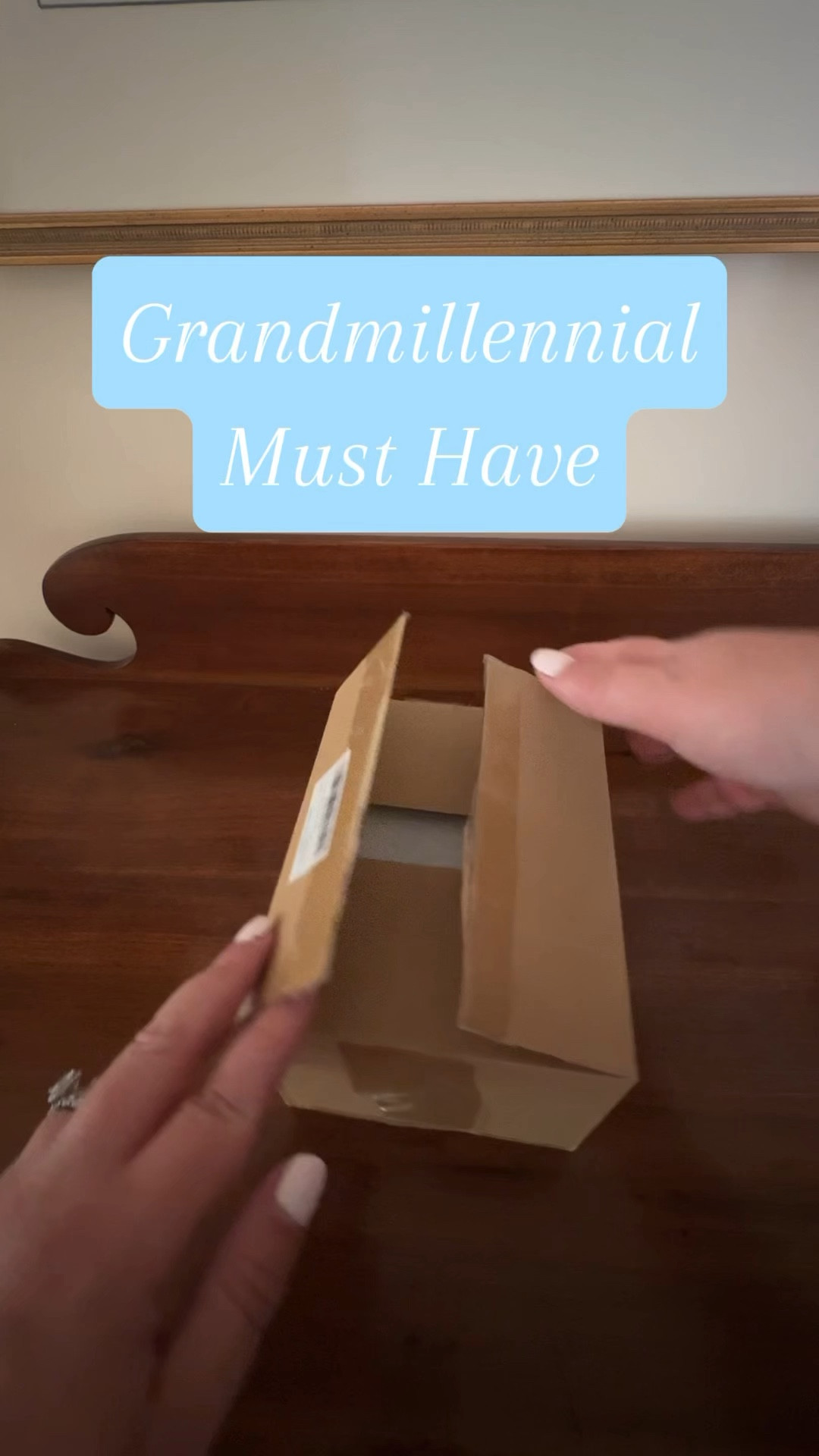 Grandmillennial Must Have
Tiny Chinoiserie Ginger Jar 
💙🤍




Amazon finds, grandmillennial, ginger jar, chinoiserie chic, blue and white, Amazon, Amazon finds, home decor, home decor finds, Amazon home, home decor inspo

#LTKFindsUnder50 #LTKHome #LTKVideo