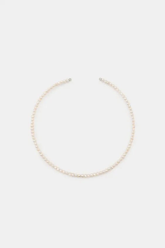 DescriptionCompositionMeasurementsModel height: 179 cmMulti-strand choker necklace with faux pear... | Zara UK