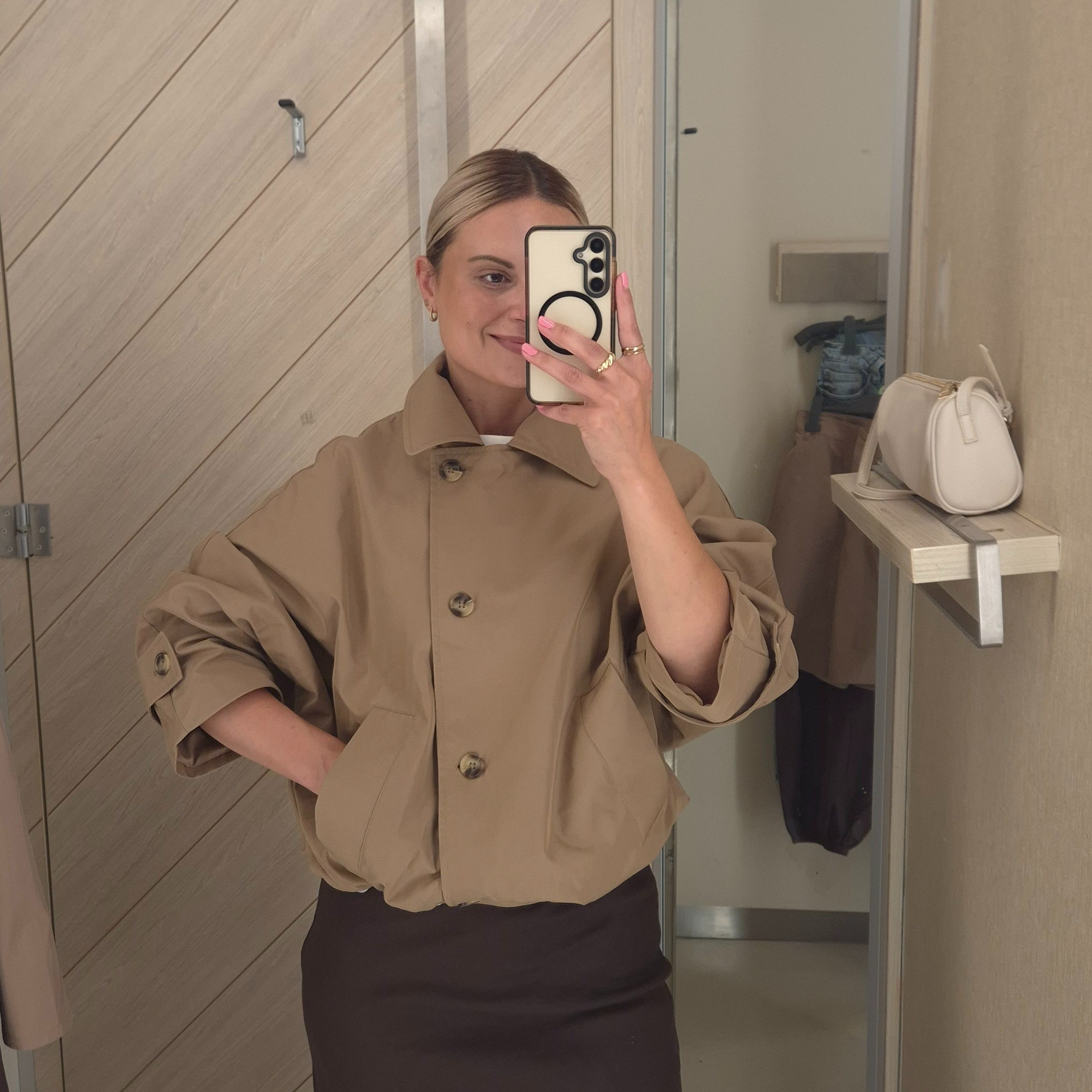 This jacket is everything👐 the colour, the style and fabric 🤌

#LTKFashionMonth #LTKaustralia #LTKstyletip