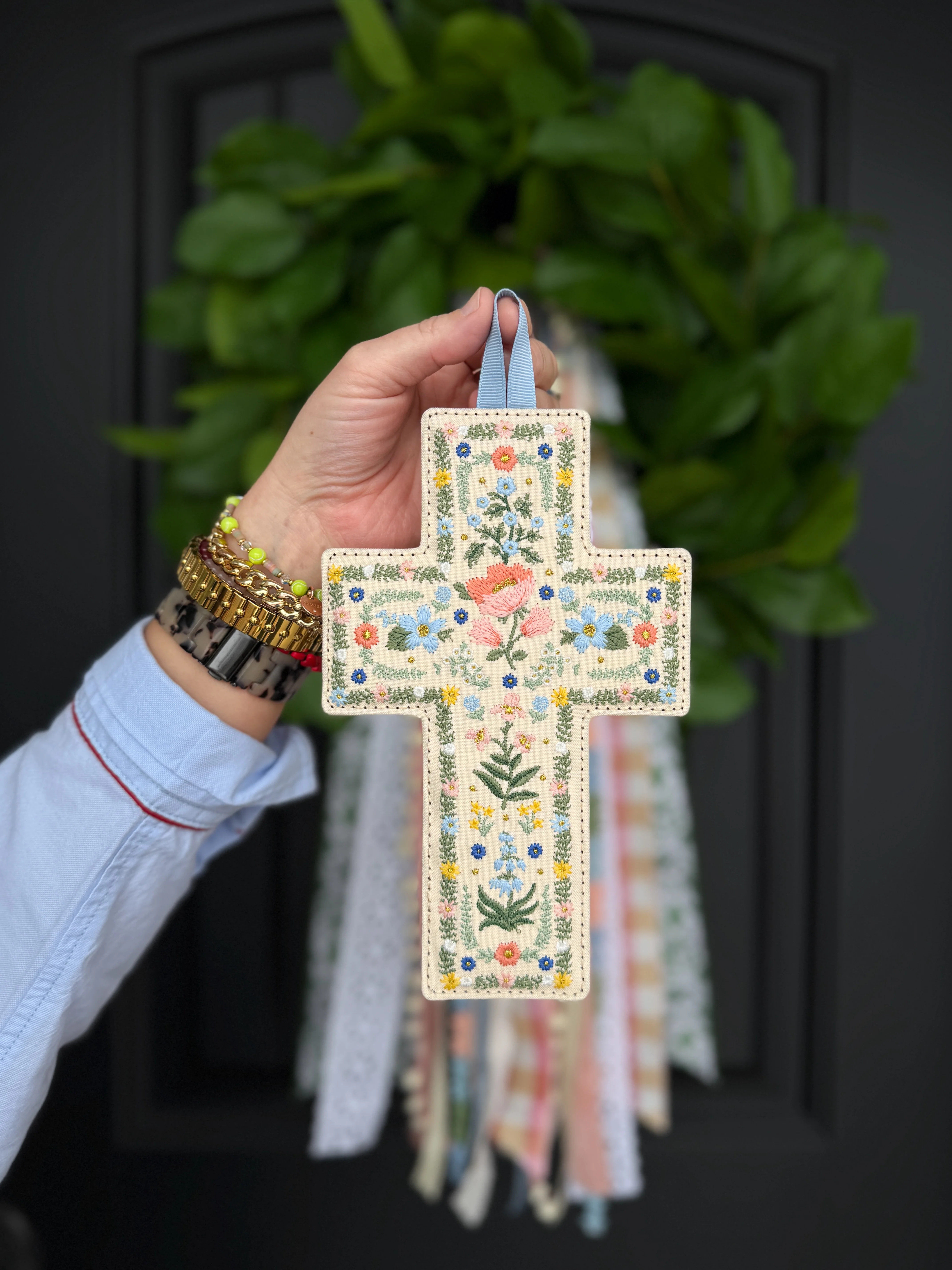 Rosette Garden Cross | House of Turnberry