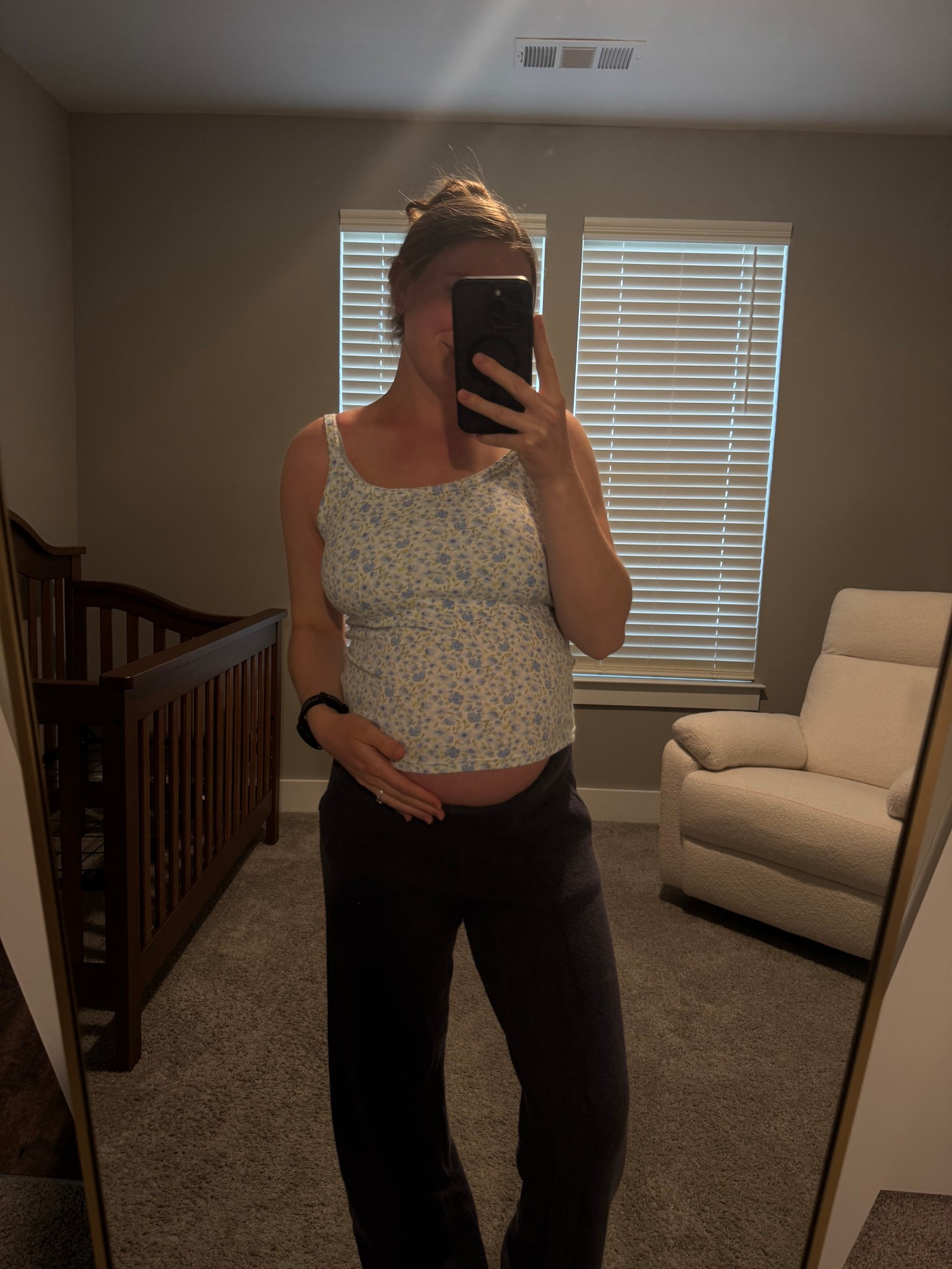 favorite lounging around the house outfit 32 weeks pregnant 

#LTKBump #LTKootd #LTKBaby