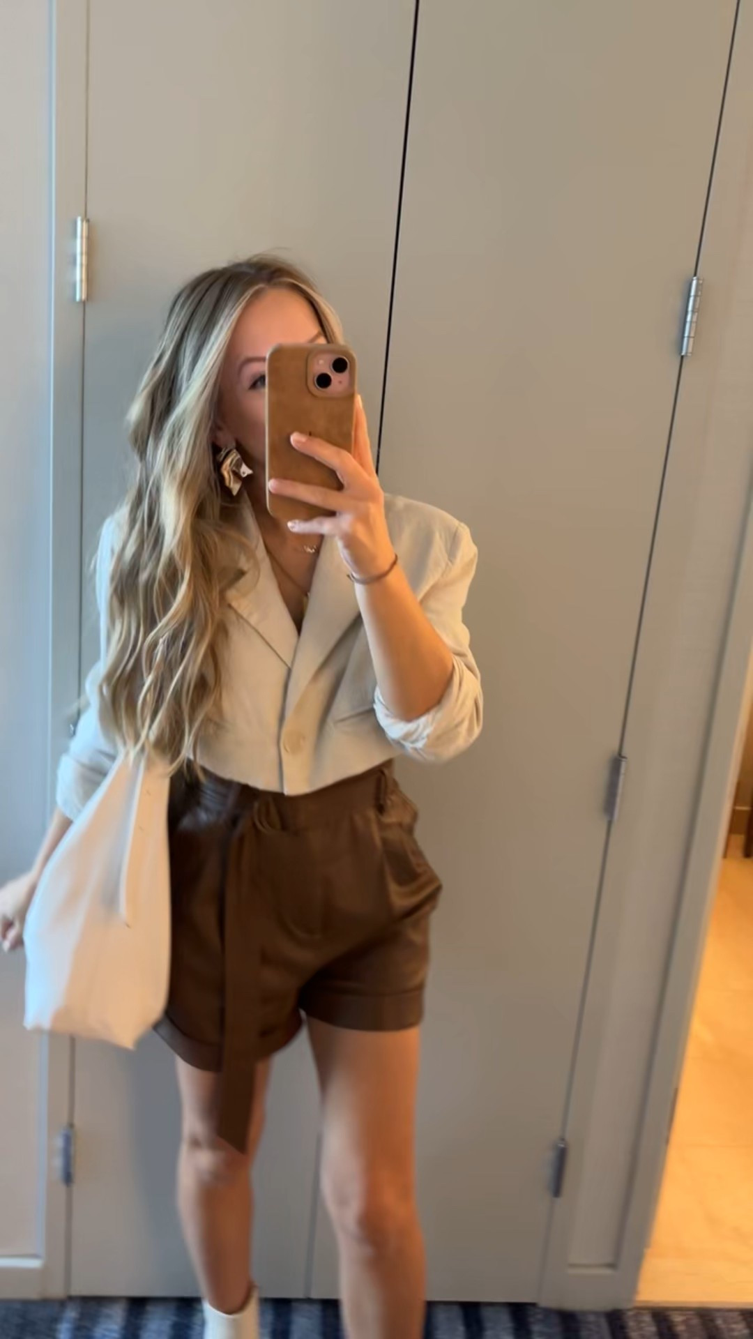 Fall cropped blazer jacket and brown leather shorts outfit🤎

#LTKSeasonal #LTKStyleTip #LTKNYFW