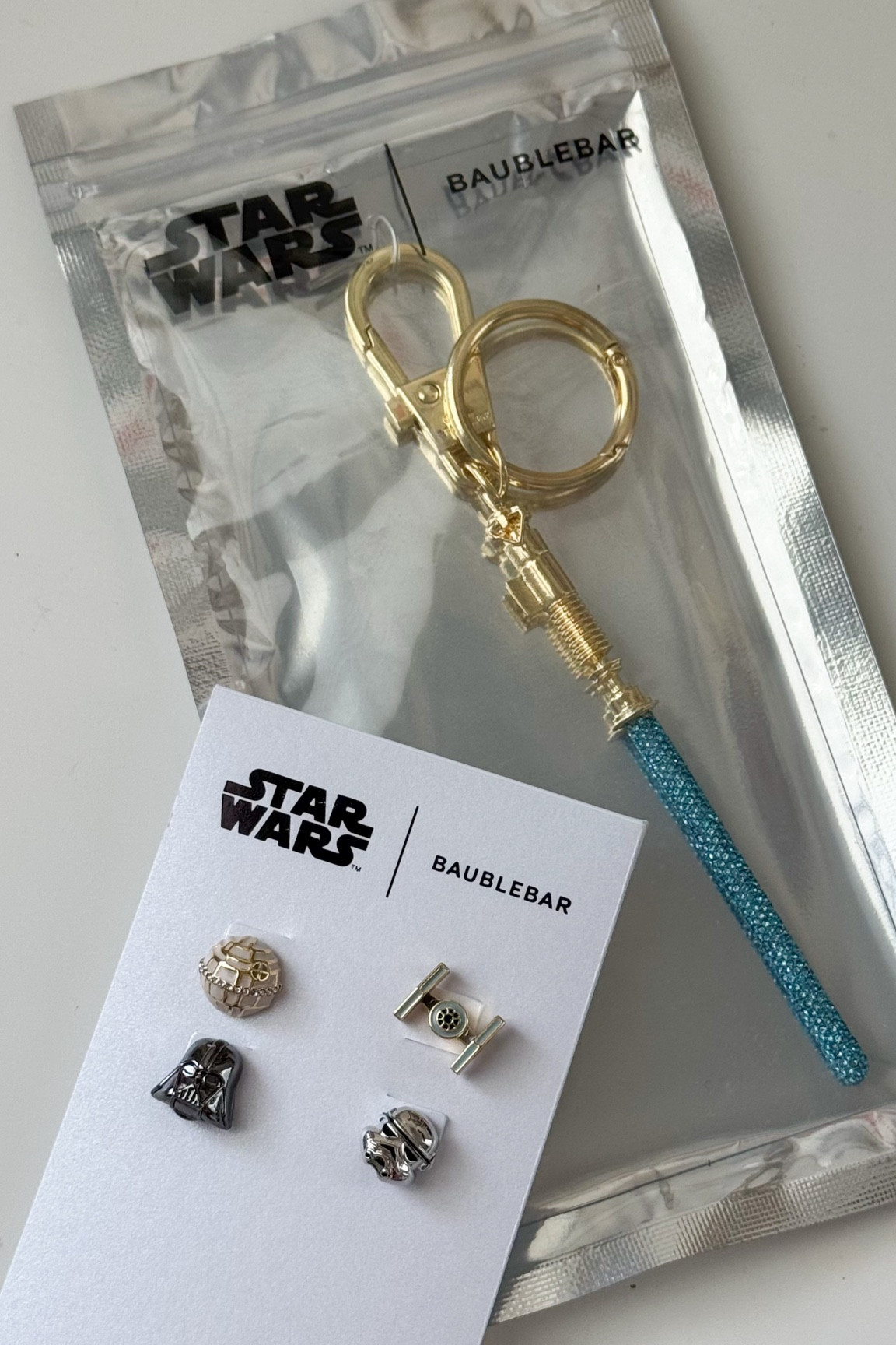 Star Wars x Baublebar earrings & light saber bag charm 🌟

#starwars #jewelry #bagcharm #darthvader