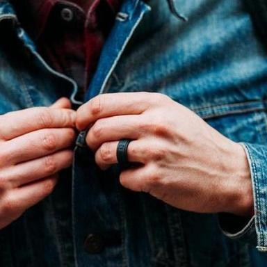 Women's Strata Arrowhead and Fish Silcone Ring | QALO