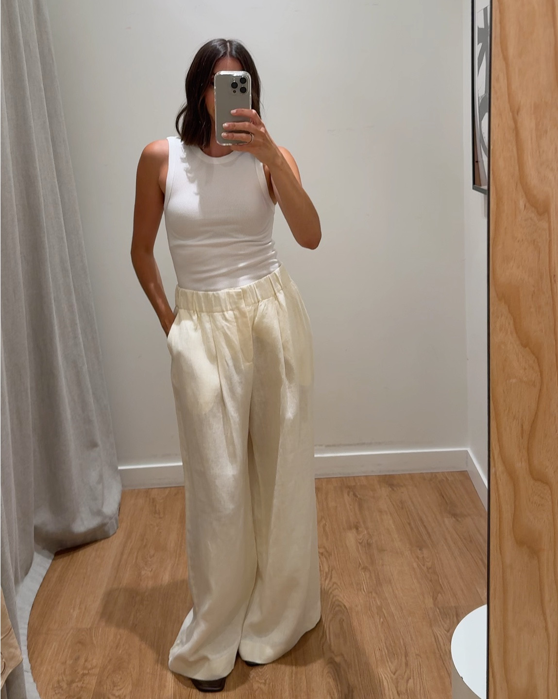 A chic summer wide leg linen pant look with a white tank x 

#LTKaustralia #LTKstyletip