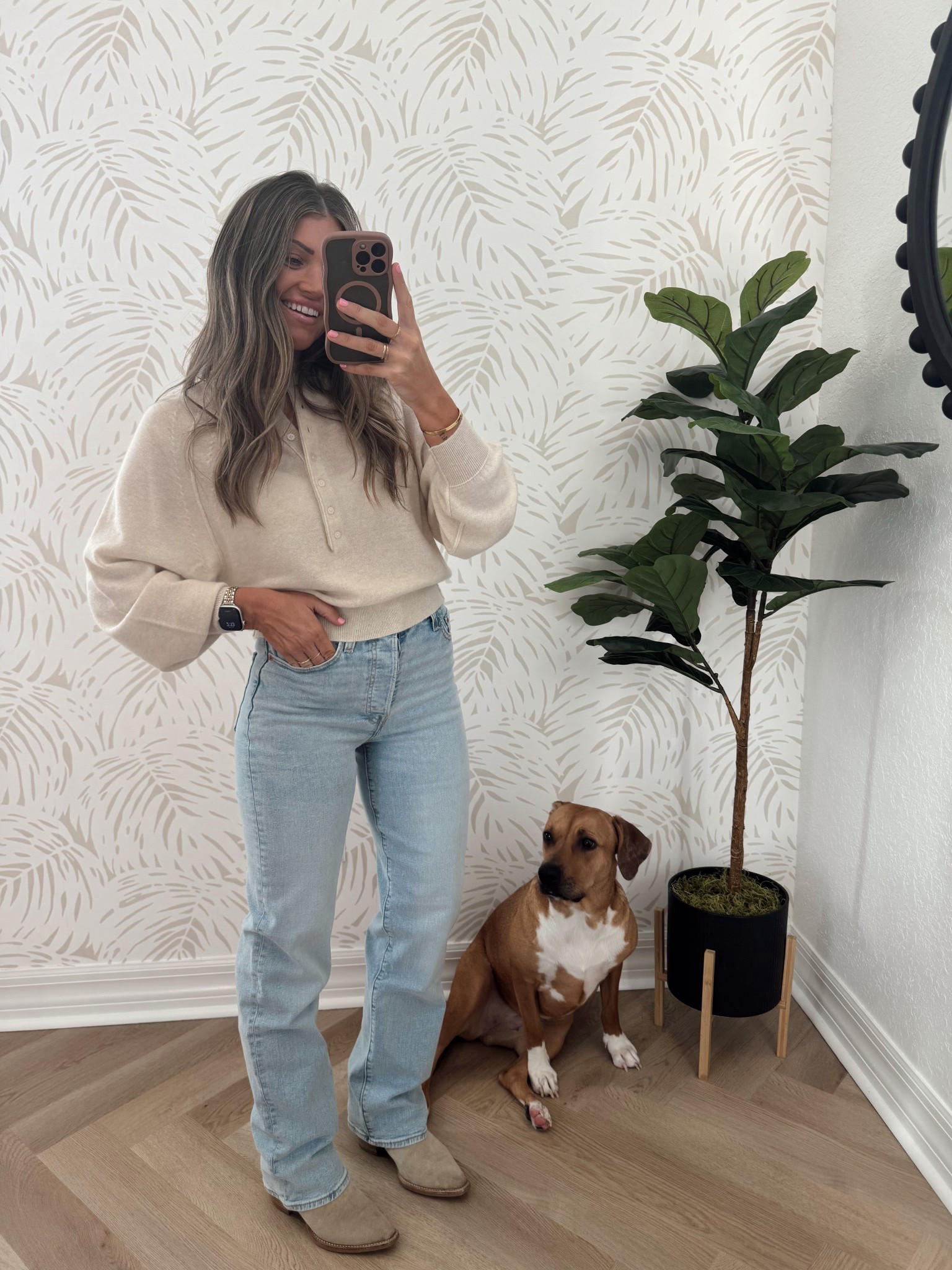XS Henley // 0/25 jeans - down one size from my usual 26.. sooo stretchy!! 🤩 