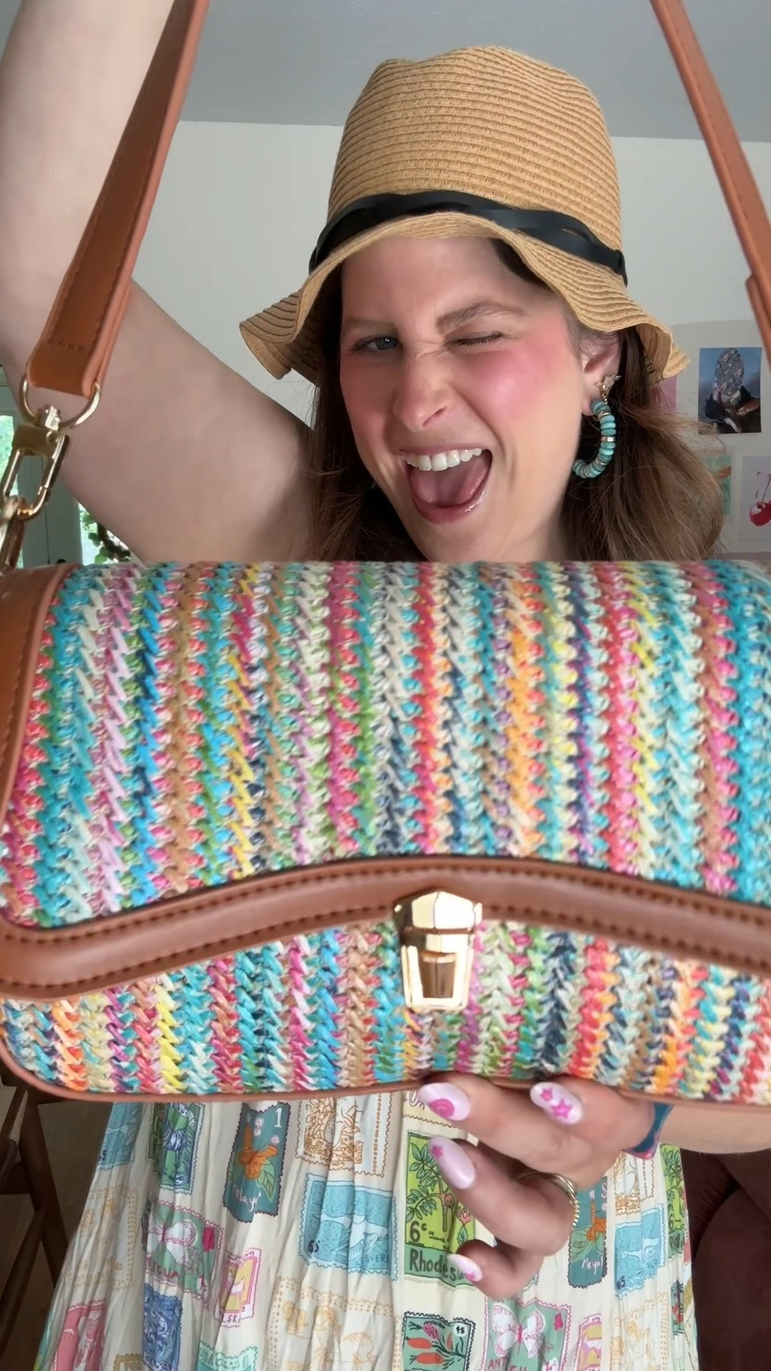 A rainbow bag for a rainbow outfit! 🌈

My favorite combo!

#colorfuloutfit #maximalist #dopaminedressing #shoulderbag #ootd