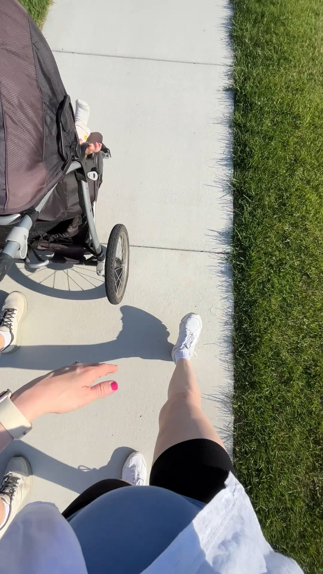 I put the camera to .5 and it made my stomach all elongated and strange looking 🤣 but here’s the bump on a walk with old navy maternity biker shorts, a tank from Amazon, and a linen shirt from Gap! 🥰

#maternityclothes

#LTKActive