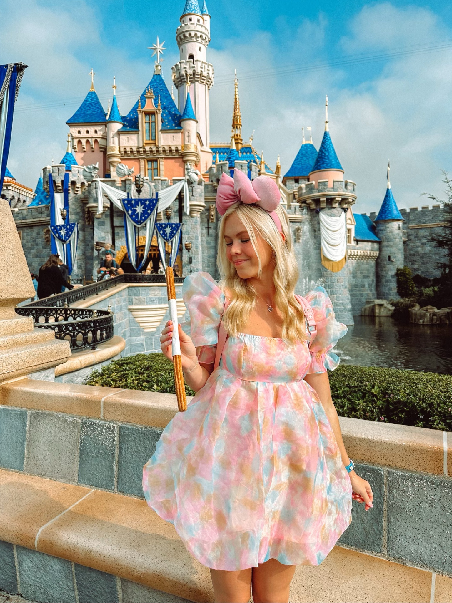 Shein Pink bubble dress. #shein #dress #bubbledress #adorabledress #weddinguestdress #partydress #disneyfit #disneylandfit 

#LTKfit #LTKstyletip #LTKFind