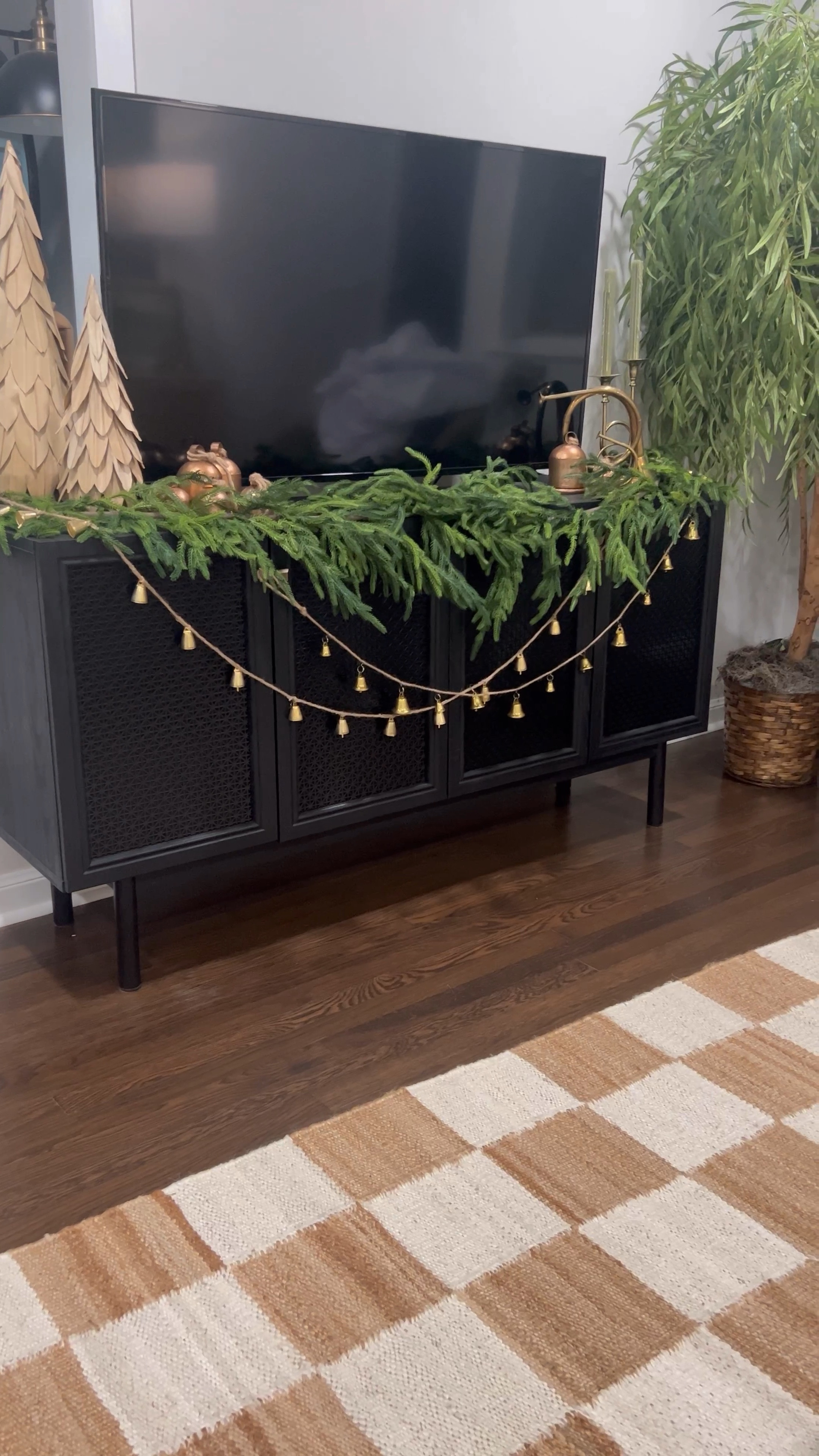 Major sell out risk for garlands, sherpa pillow, and tree skirt!! 

#LTKHoliday #LTKhome