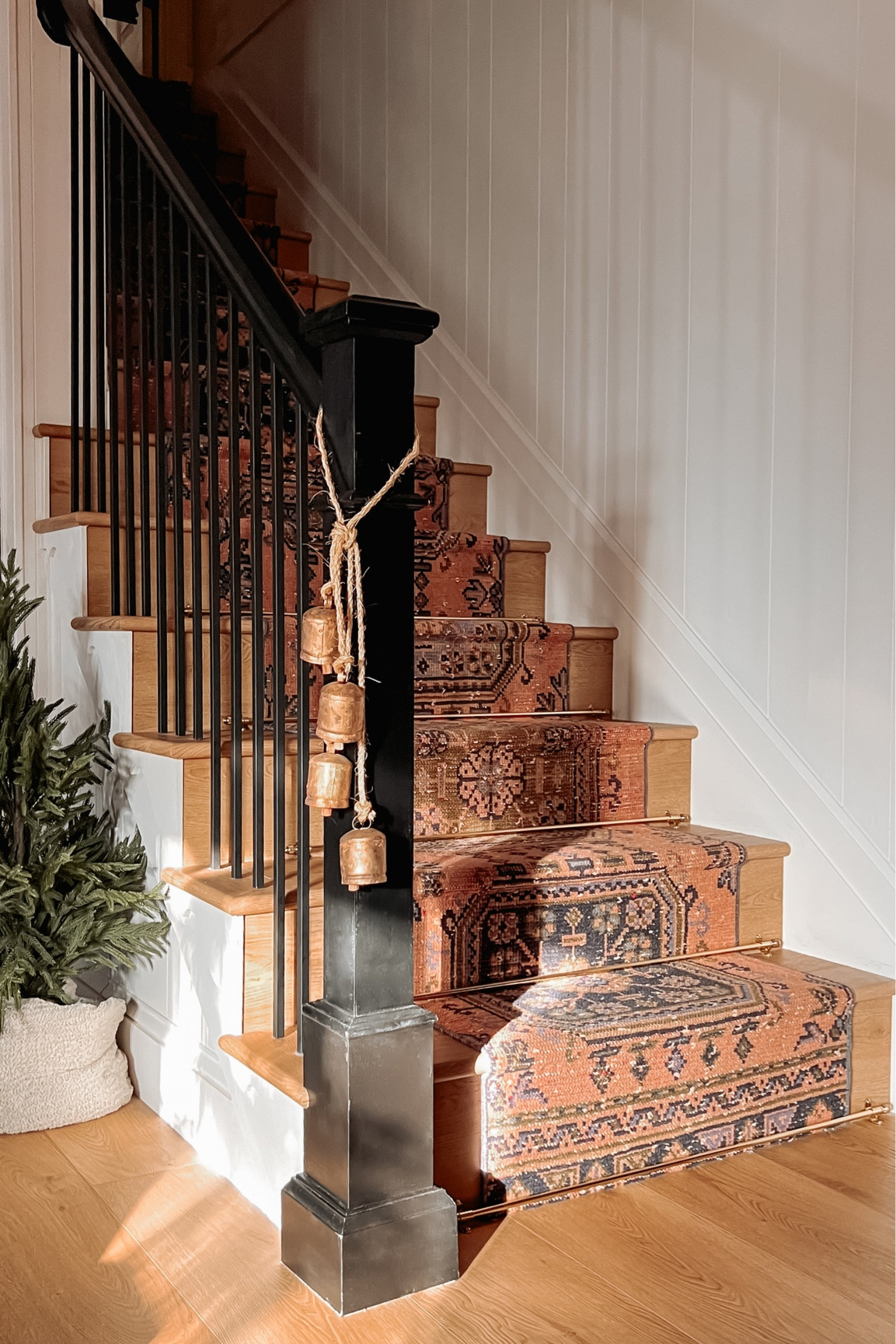 Lots of questions about the vintage runner and the stair rods today! The runner is vintage but I've linked some similar ones below! The stair rods are from rejuvenation💕

#LTKhome