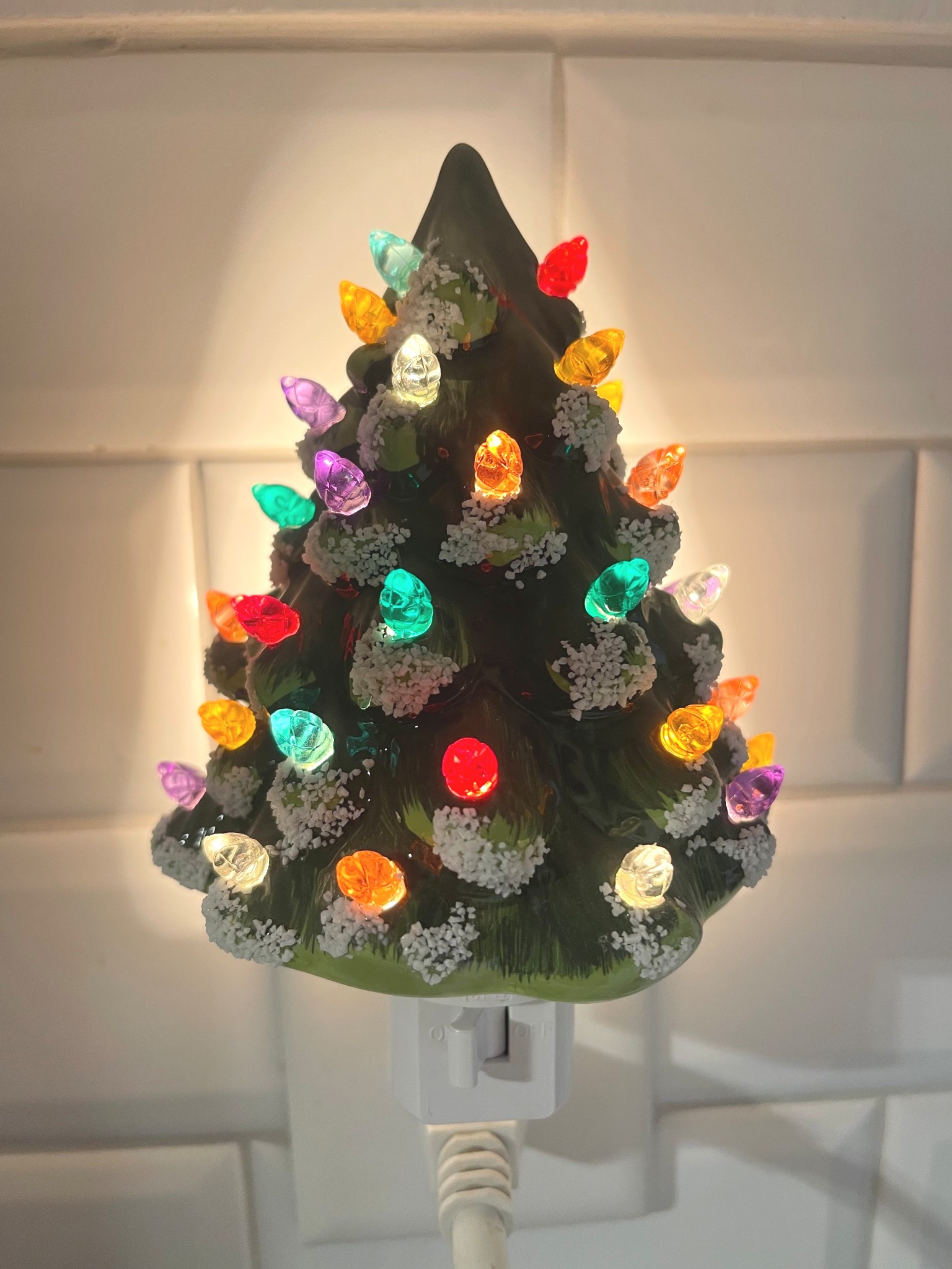 Ceramic Christmas tree nightlight from Amazonn

#LTKHoliday #LTKHome #LTKSeasonal