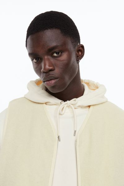 Essentials No 3: THE HOODIE | H&M (US + CA)