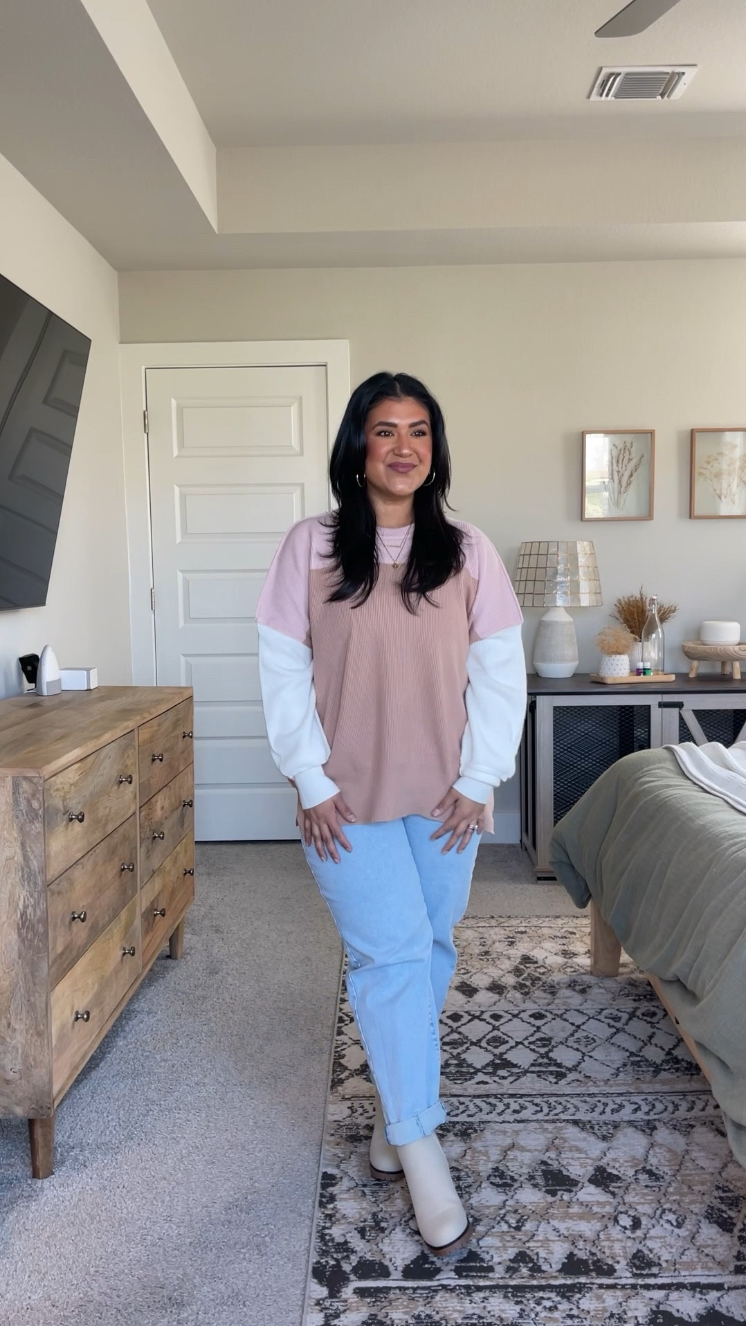 I’m 5’1”, size 10-12, large⁣ // JEANS: true to size, wearing a 12, shade Sky Blue. These have a more relaxed fit, tons of stretch, and are so so comfy!⁣ // SWEATER: true to size, wearing a large, shade Colorblock Pink. This has an oversized, slouchy fit and is a nice, thick, soft material.⁣ // BOOTS: true to size, shade Sand.⁣ // *also linking black oversized top (size large), cami bra, and earrings.⁣ 


#LTKFindsUnder50 #LTKHoliday #LTKMidsize