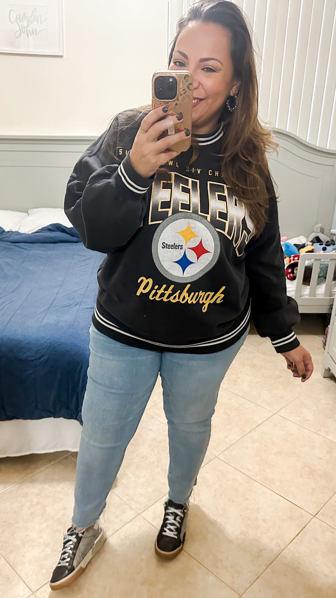 • sweatshirt - Abercrombie & Fitch 
• jeans - Wit & Wisdom
• sneakers - Dolce Vita

#LTKootd #LTKFindsUnder100