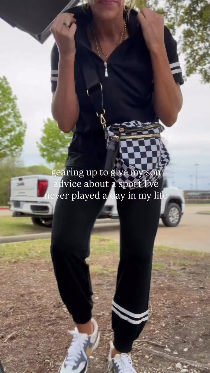 Sports mom look for spring 👍🏻
The softest jogger set 
Fits tts and comes in tons of colors 

#LTKOver40 #LTKgrwm #LTKmomlife